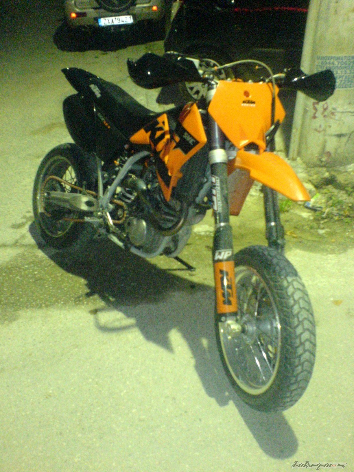 Photo 1504090