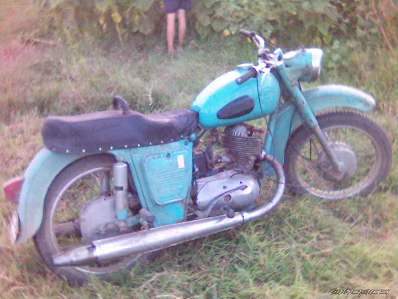 Photo 1504360