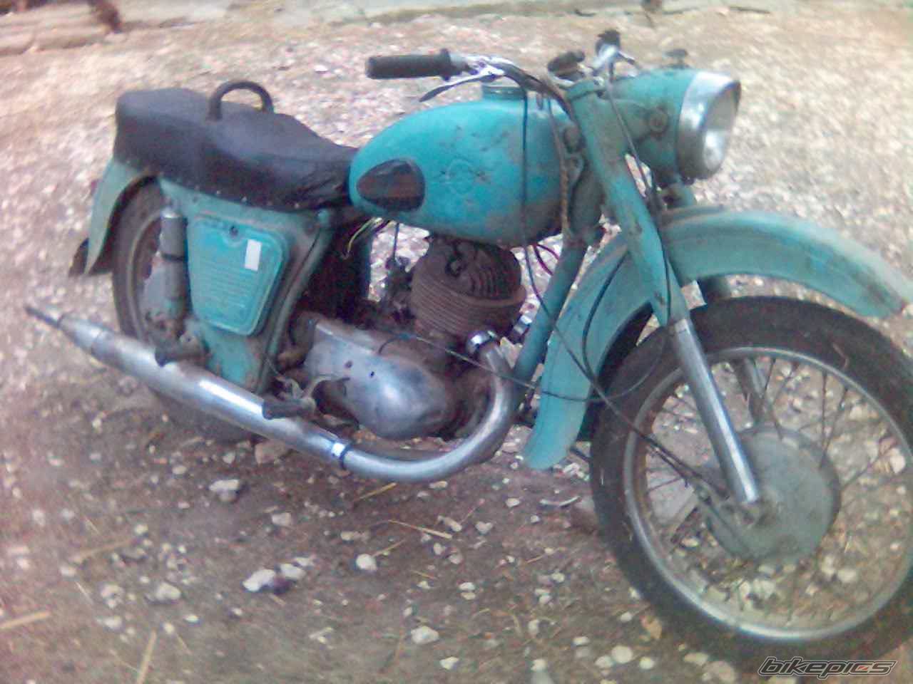 Photo 1504368