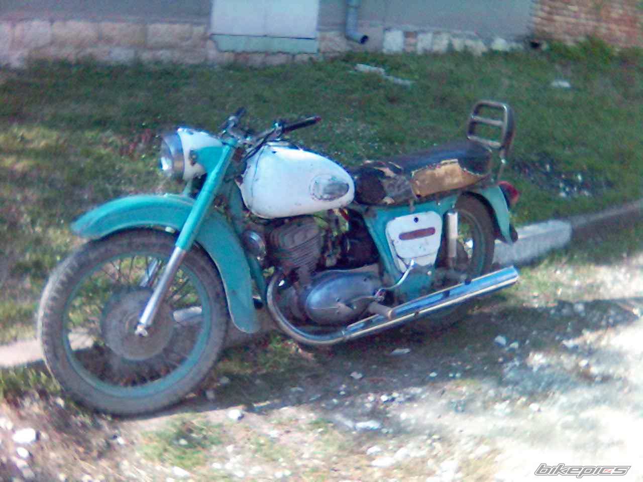 Photo 1504436