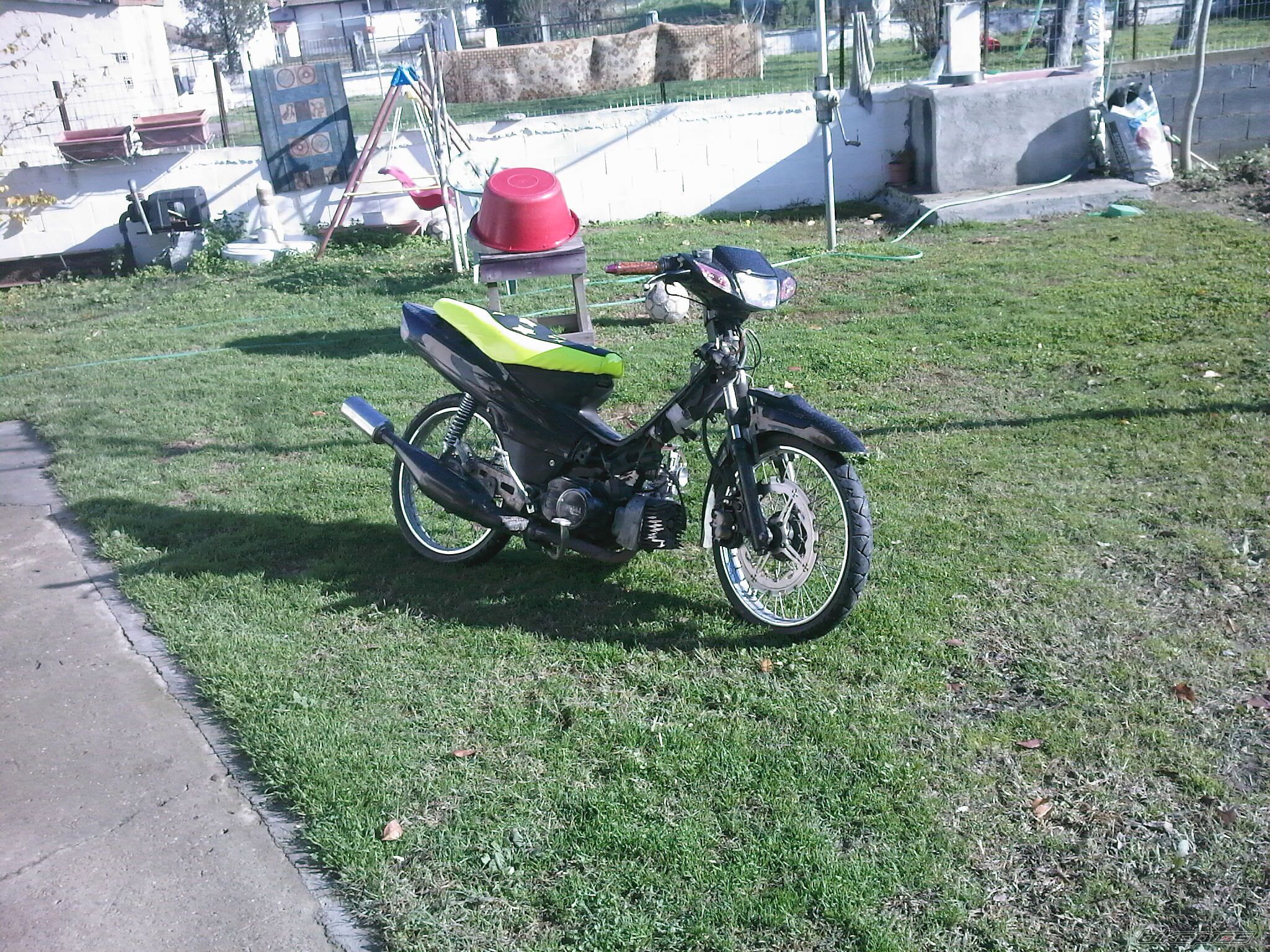 Photo 1504678