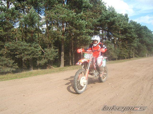 Photo 1504737