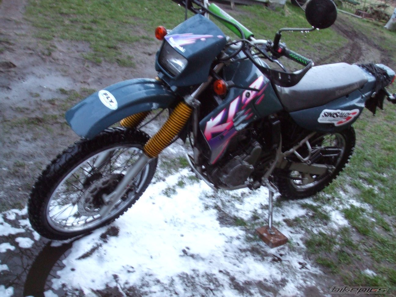 Photo 1504858