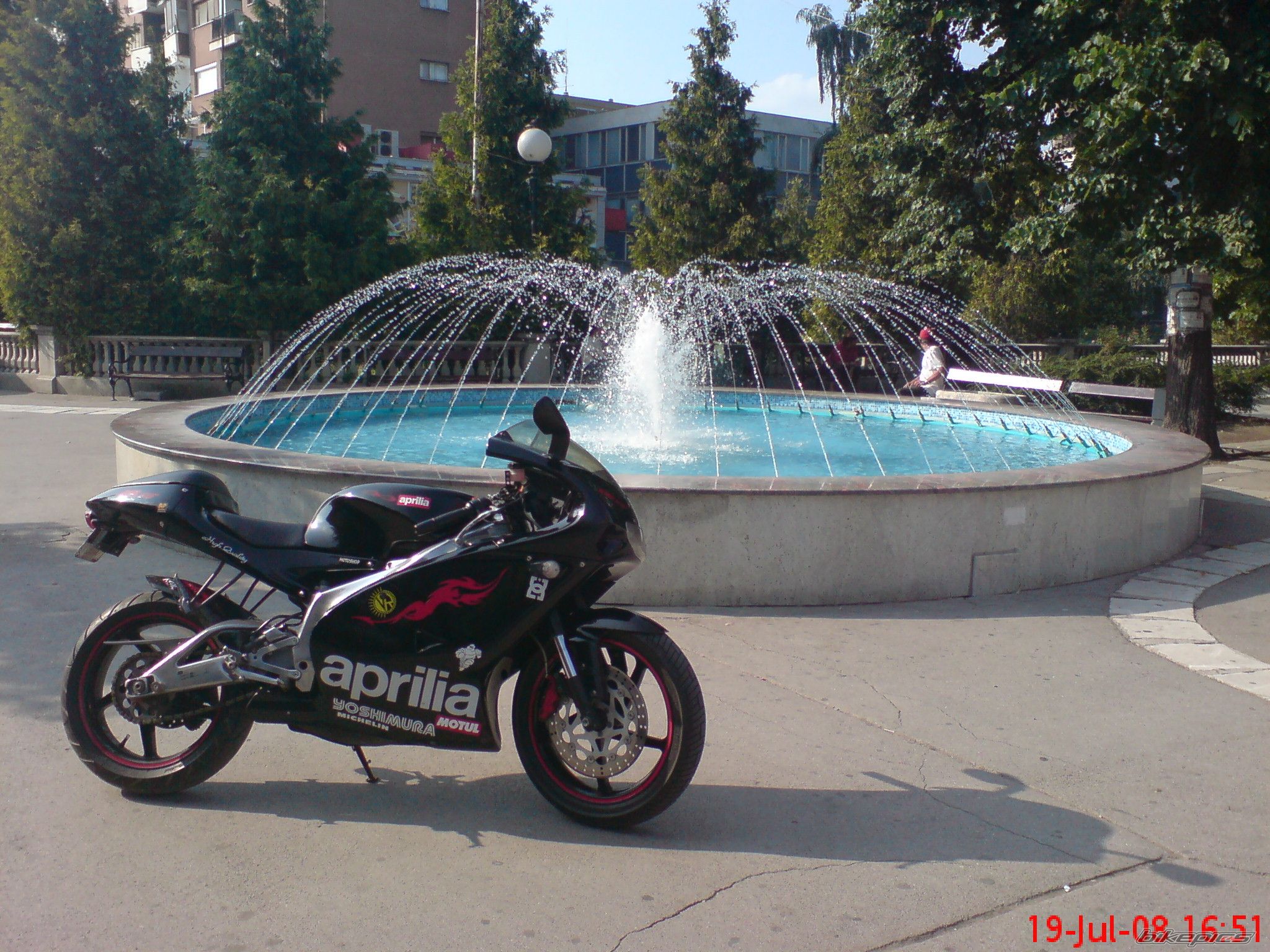 Photo 1505428