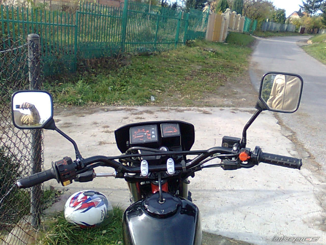 Photo 1505846