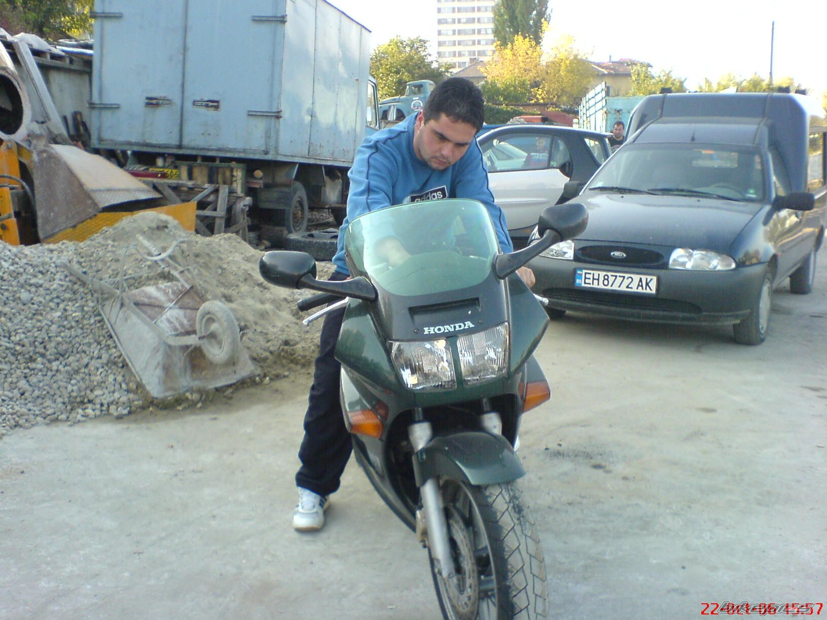 Photo 1506087