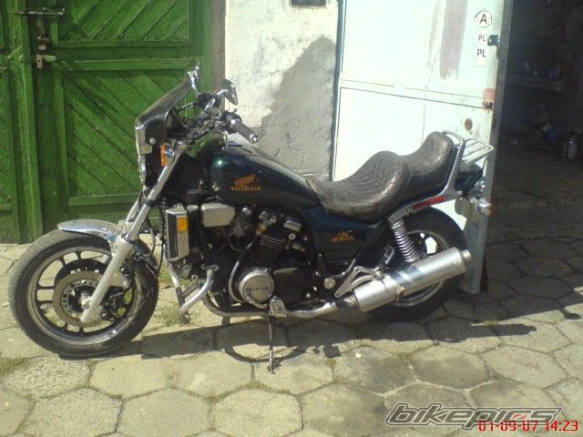 Photo 1507808