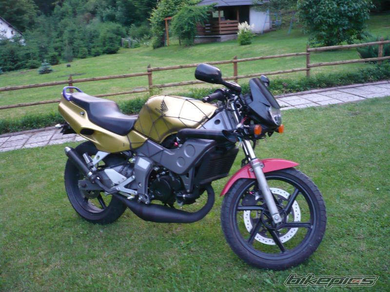 Photo 1507809