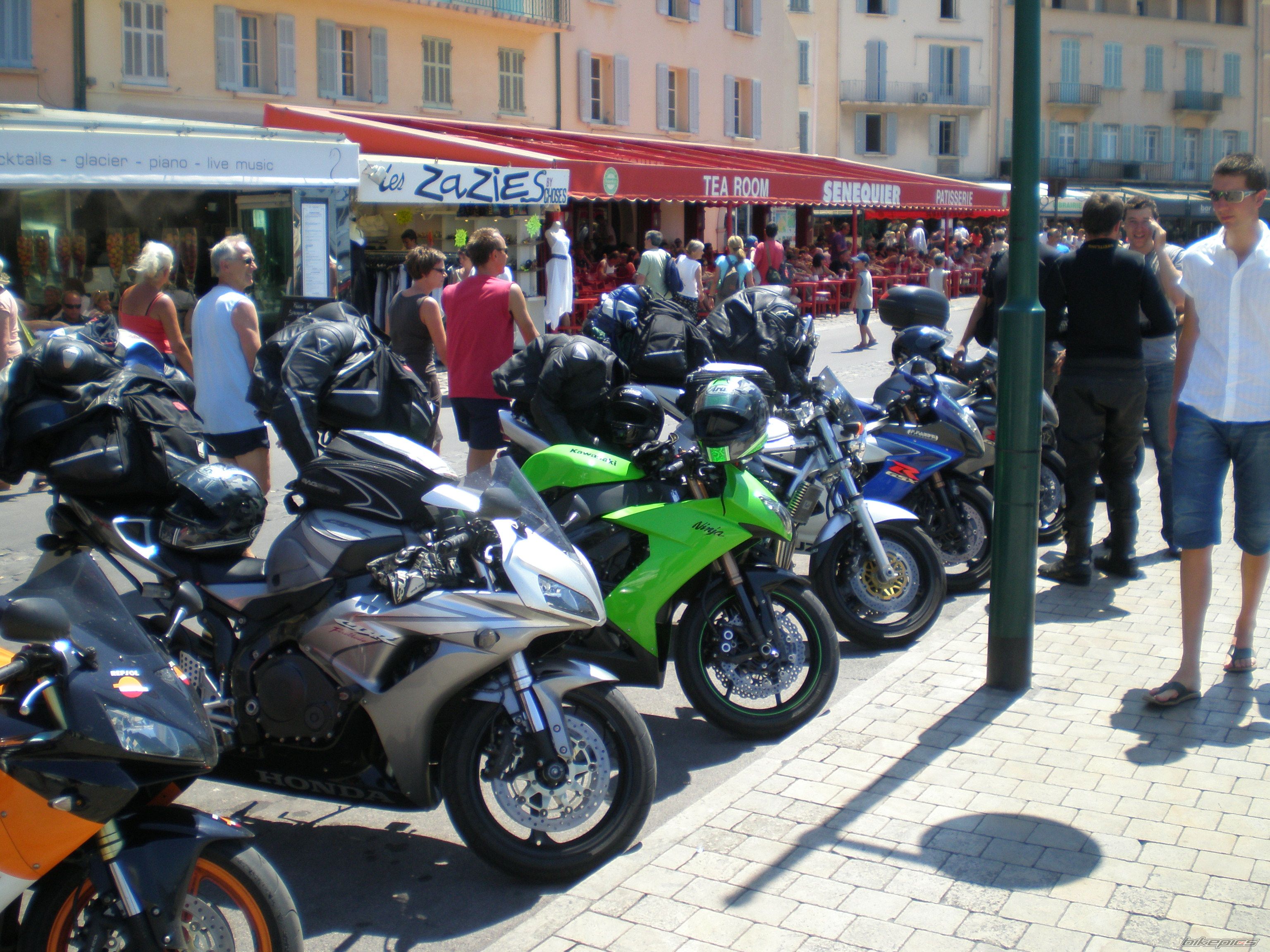 Photo 1511841