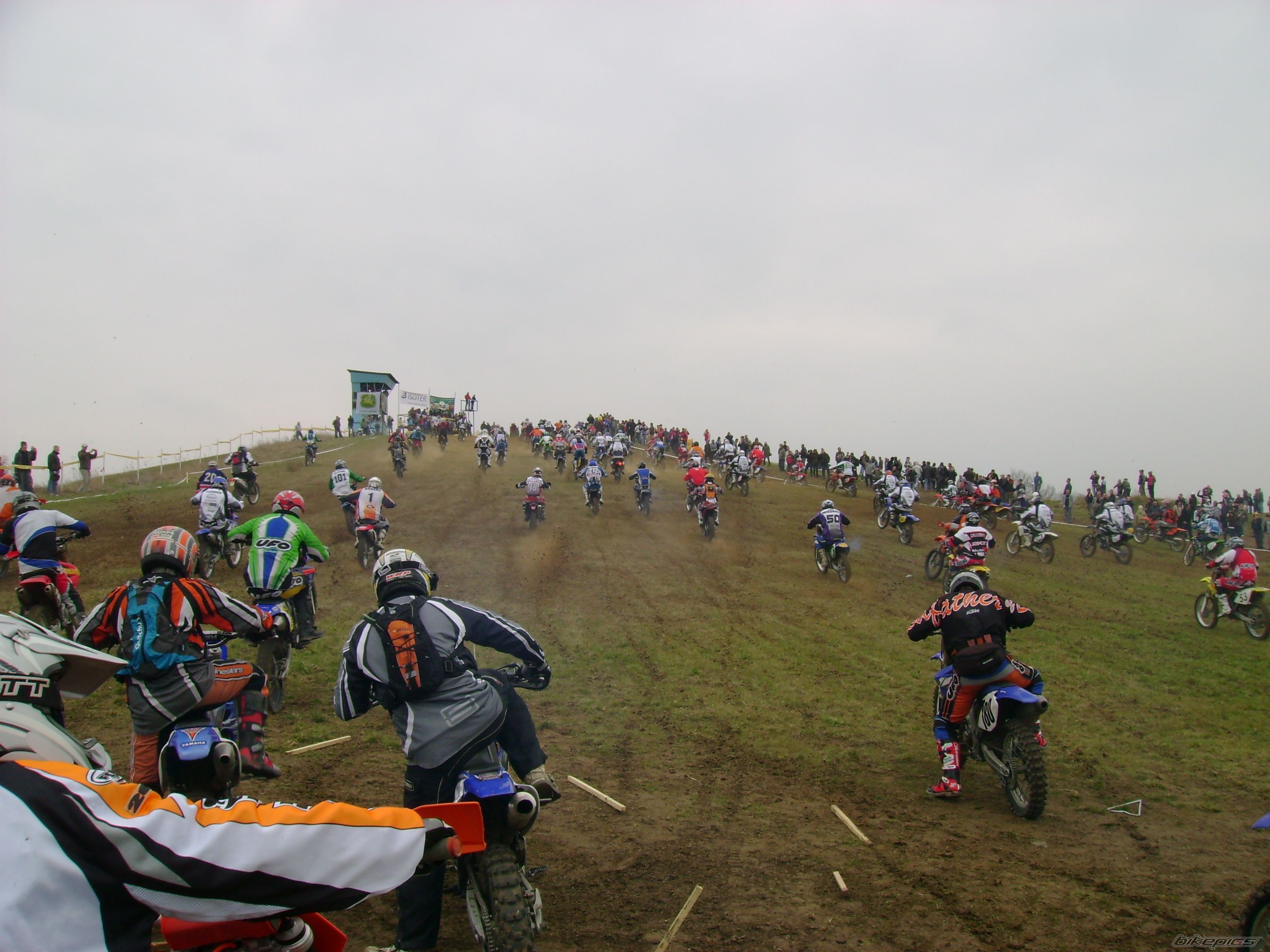 Photo 1512056