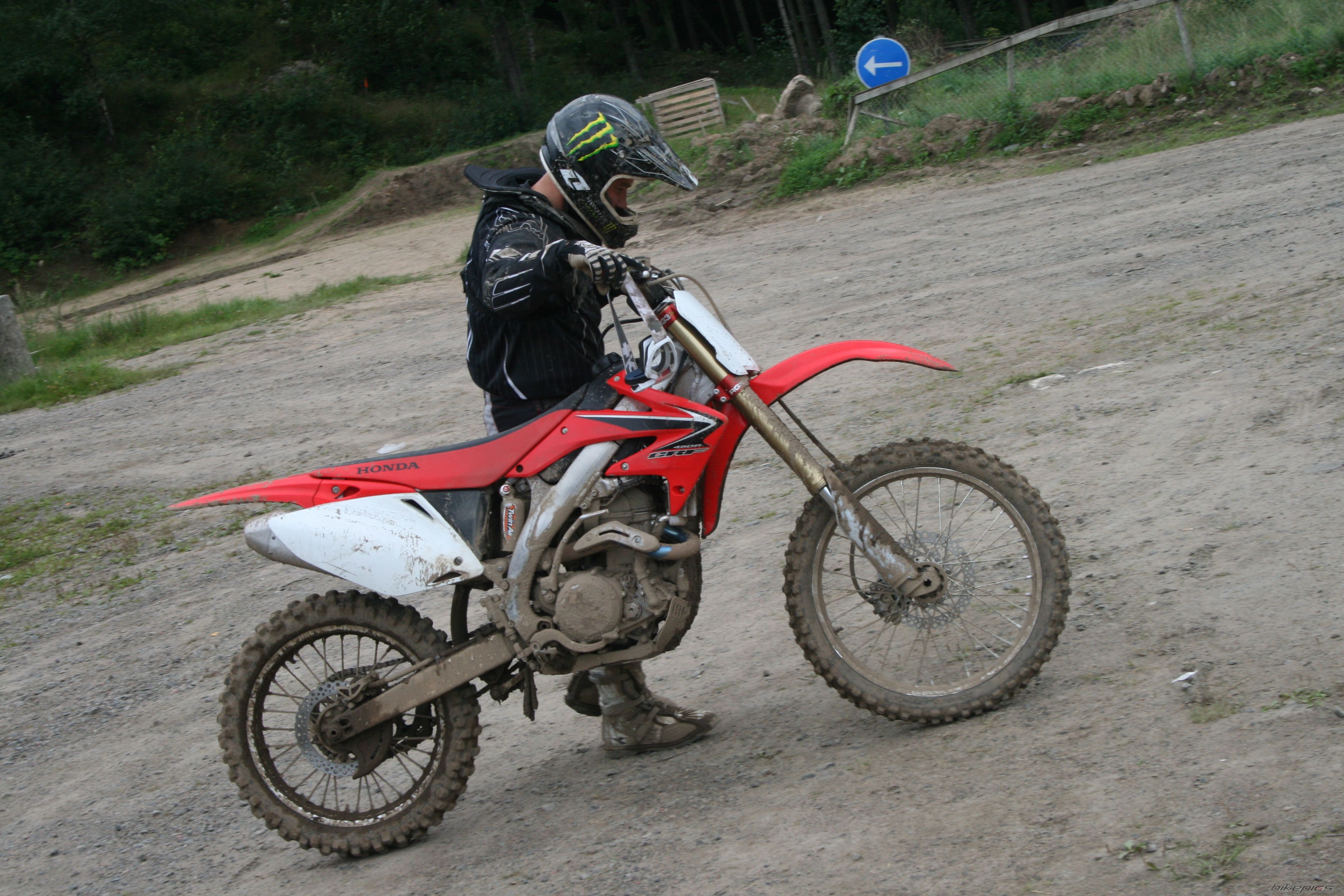 Photo 1512071