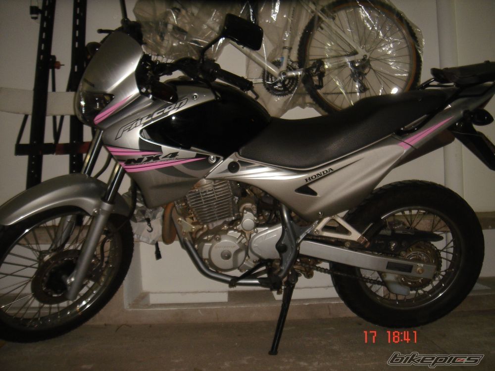 Photo 1512105