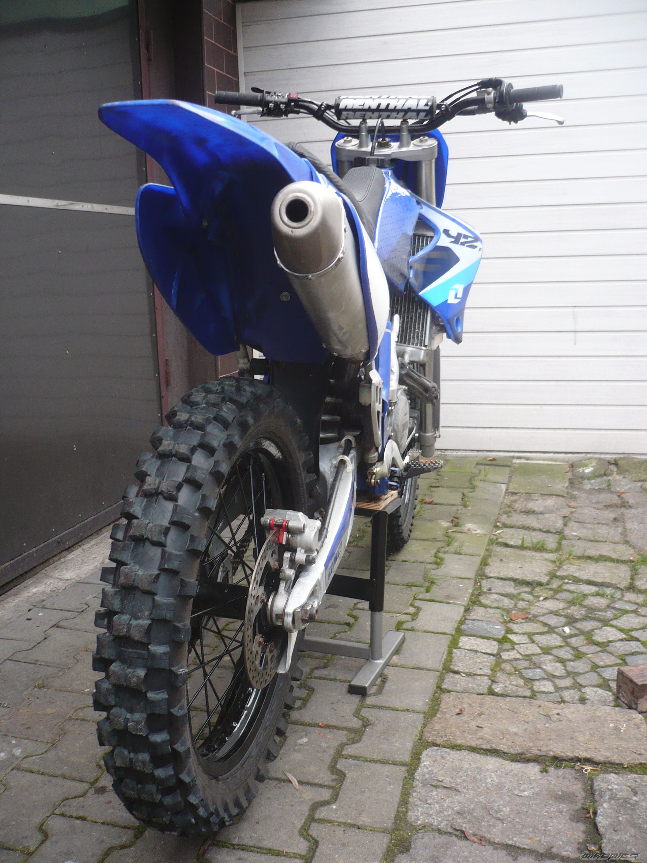 Photo 1512143