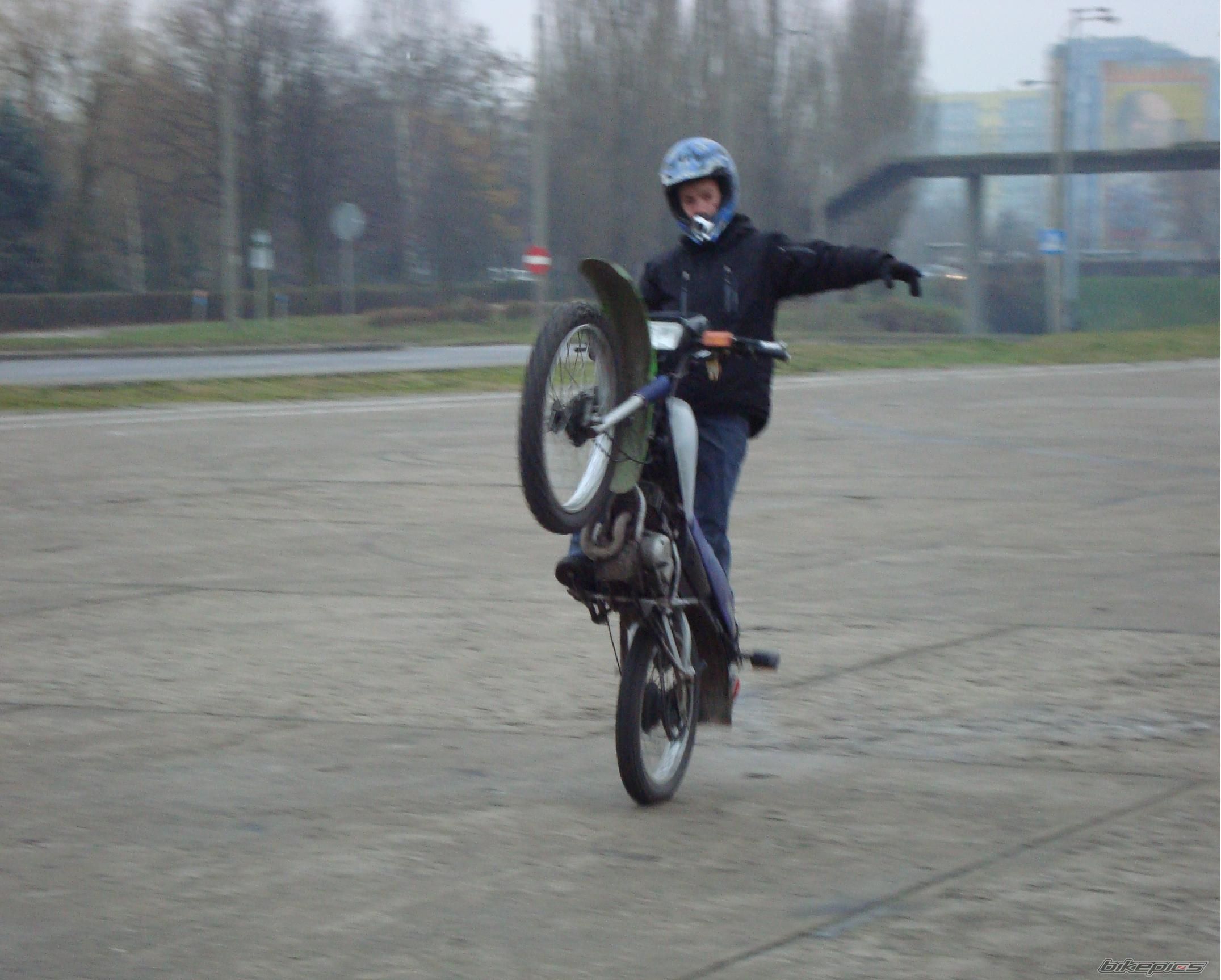 Photo 1512154