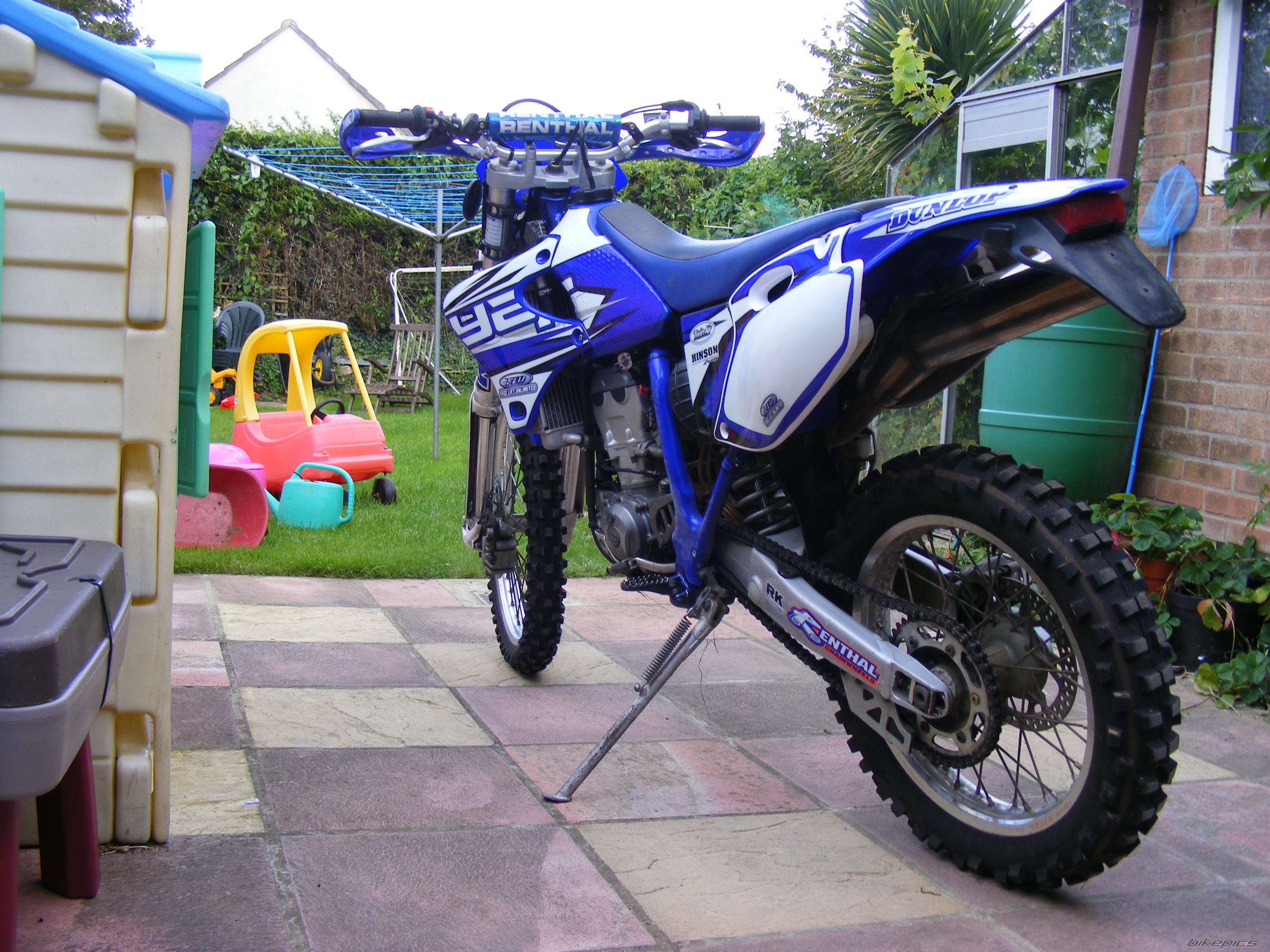 Photo 1512173