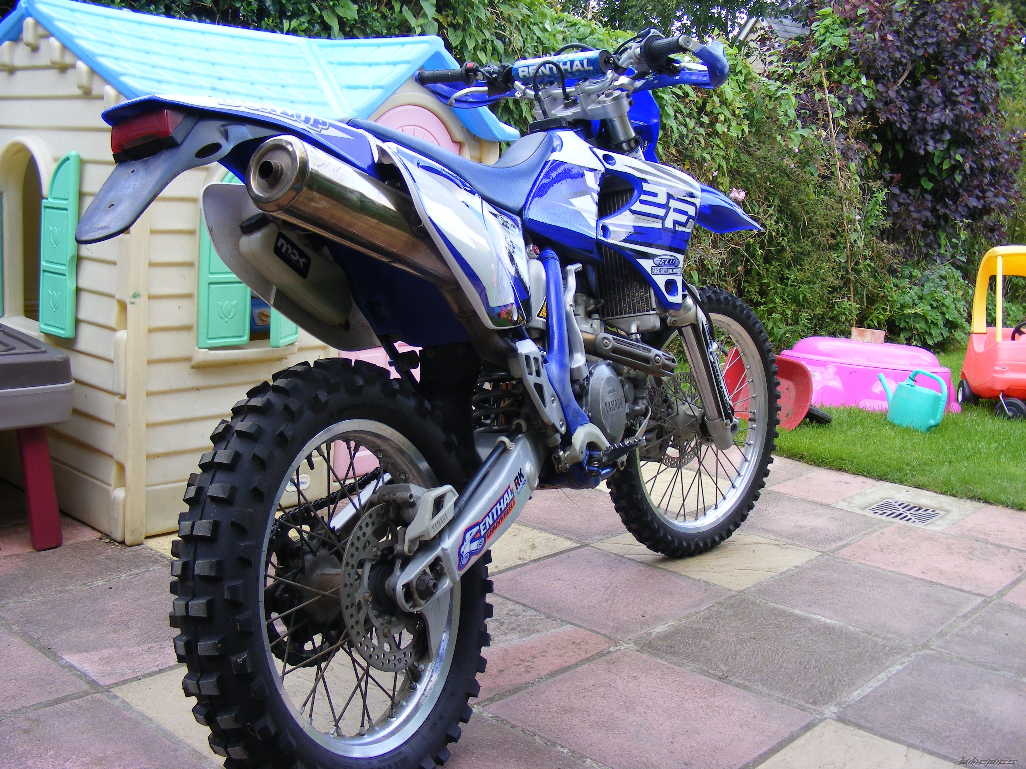 Photo 1512179