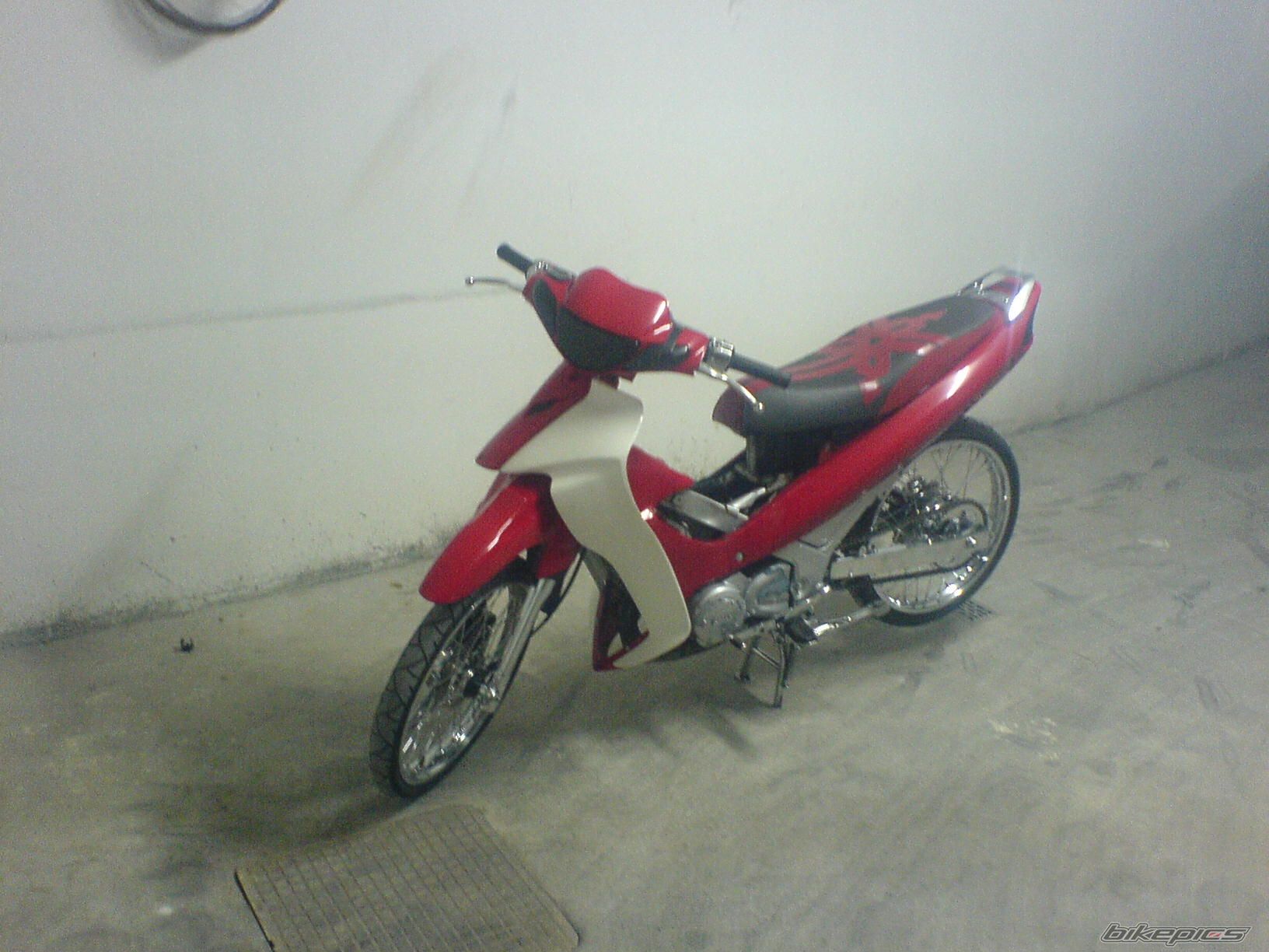 Photo 1512206