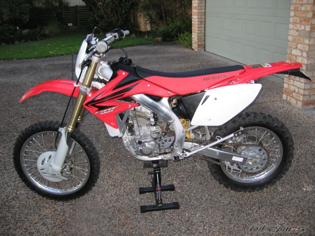 Photo 1512346