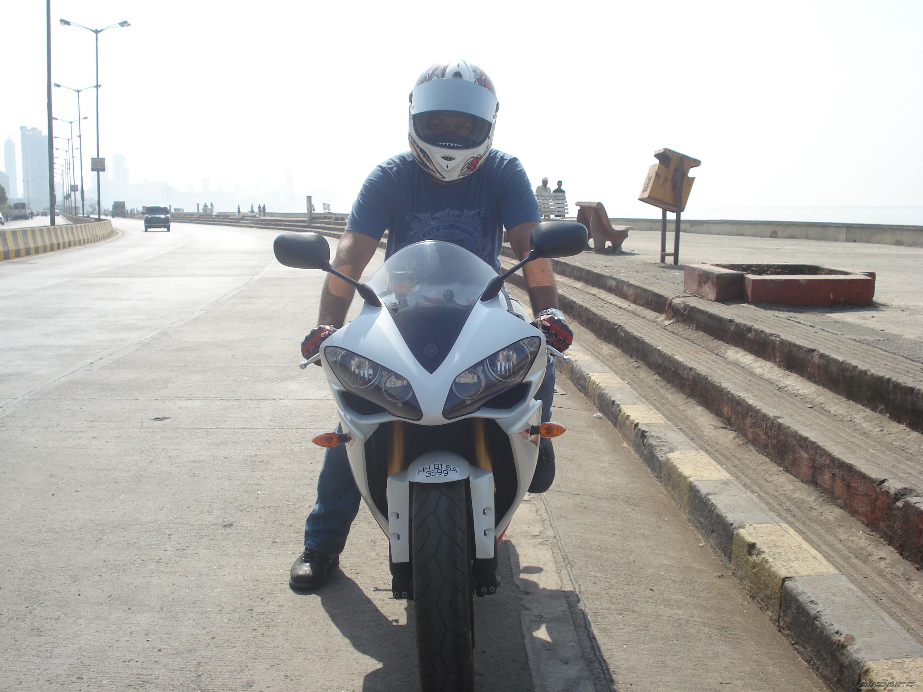 Photo 1512372