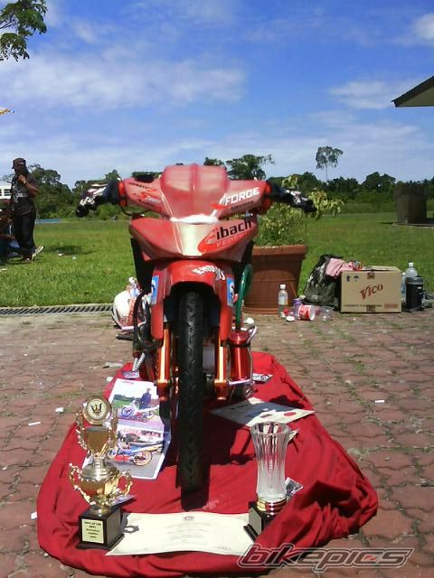 Photo 1512571