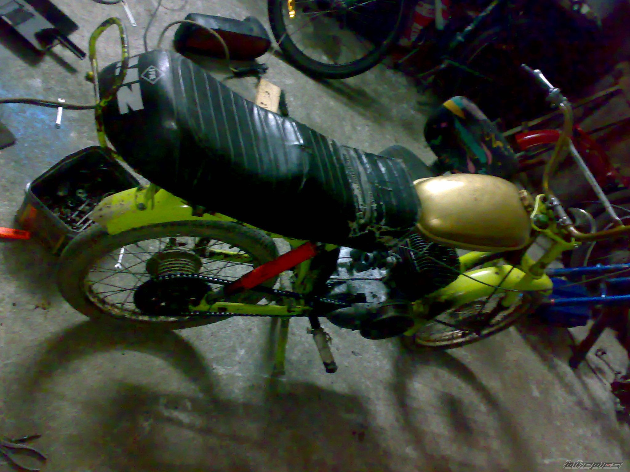 Photo 1512742