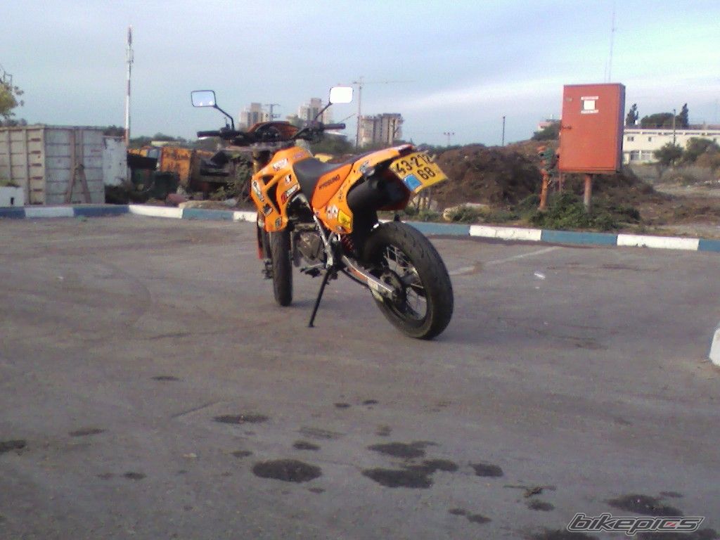 Photo 1512778