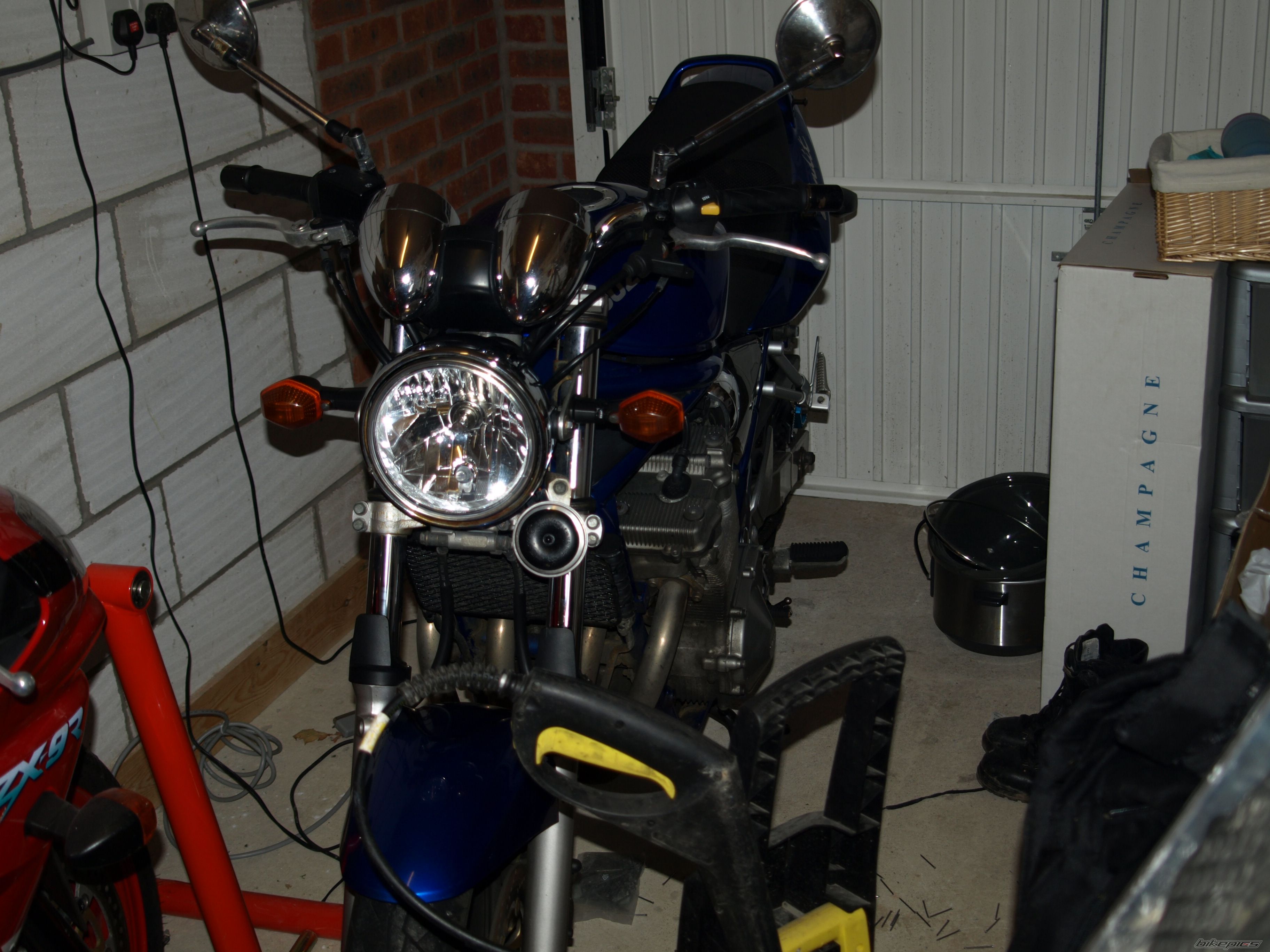 Photo 1512851