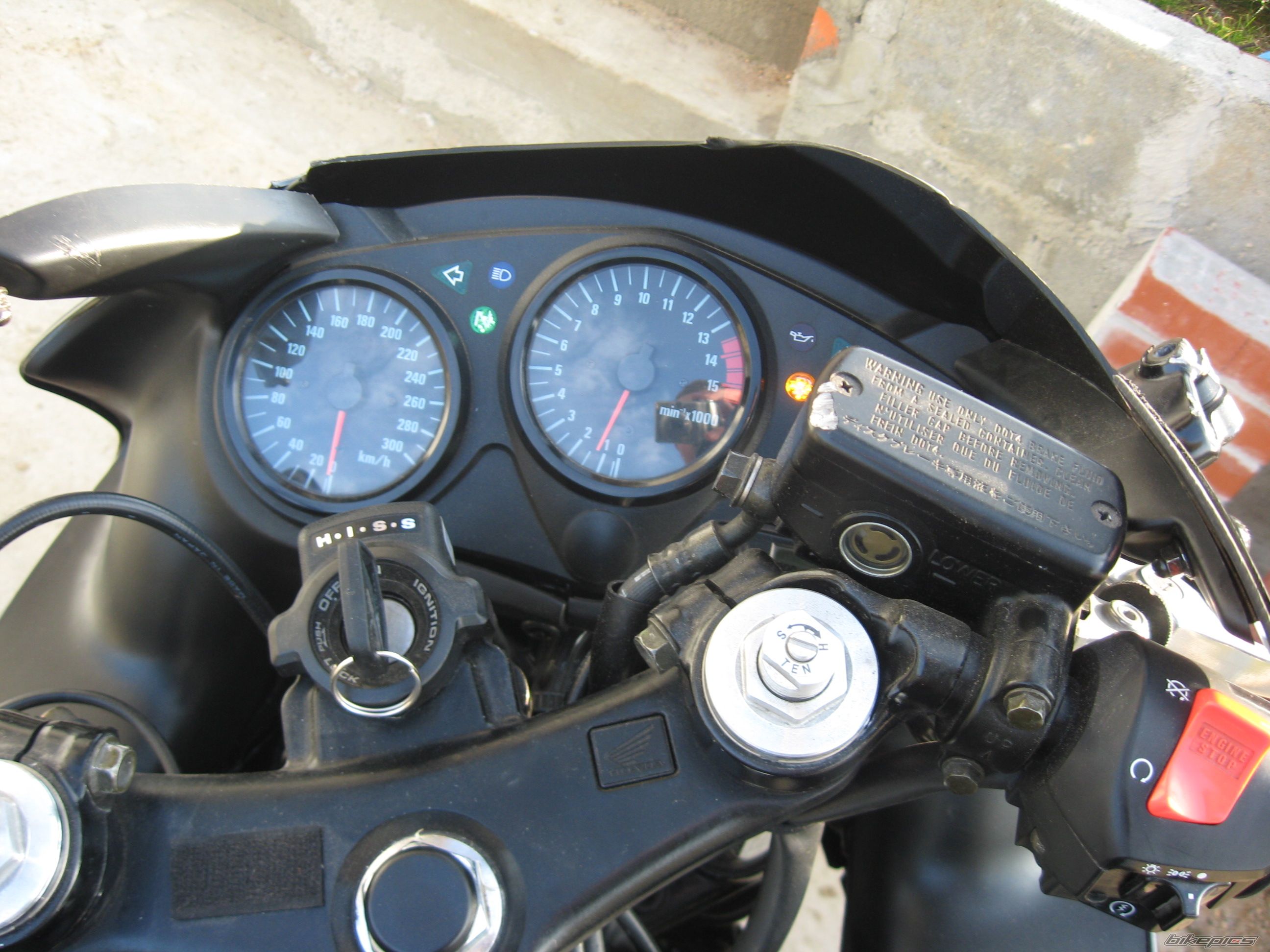 Photo 1512891