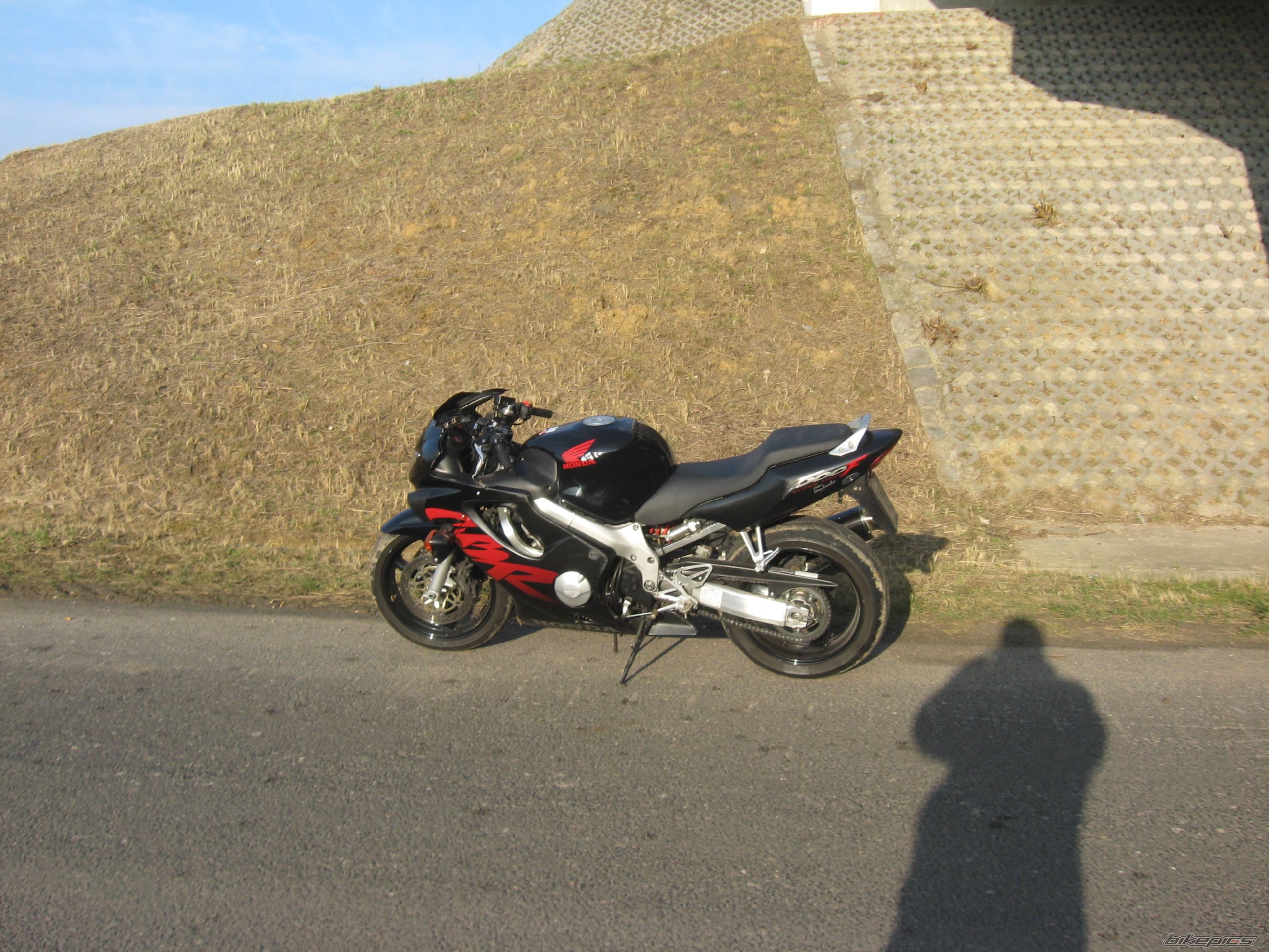 Photo 1512895
