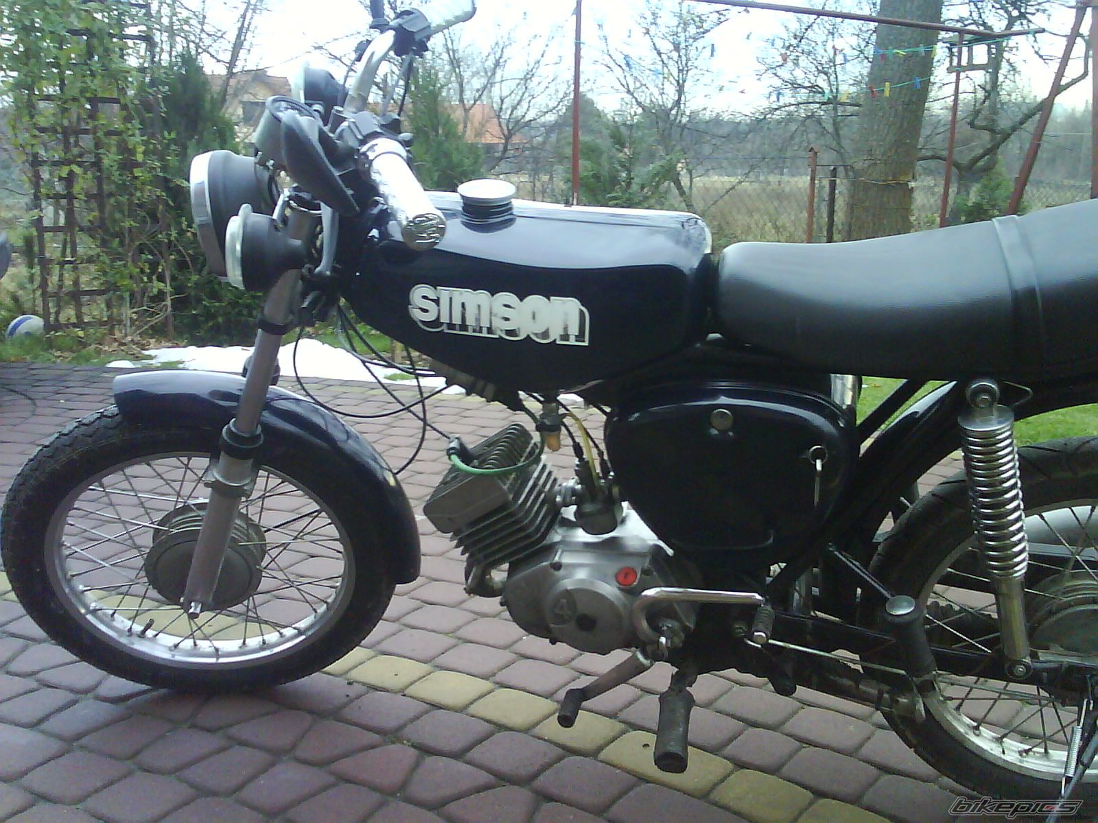 Photo 1512921