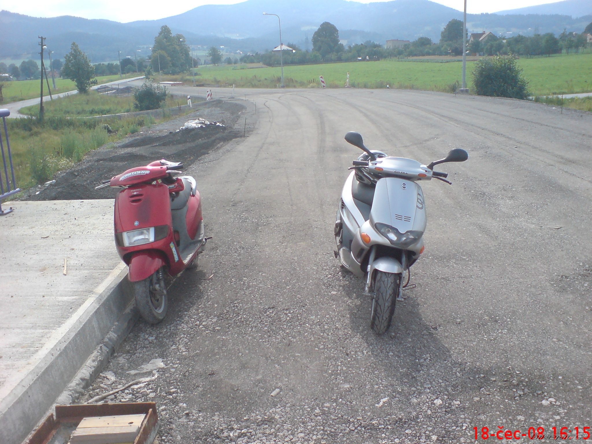 Photo 1513207