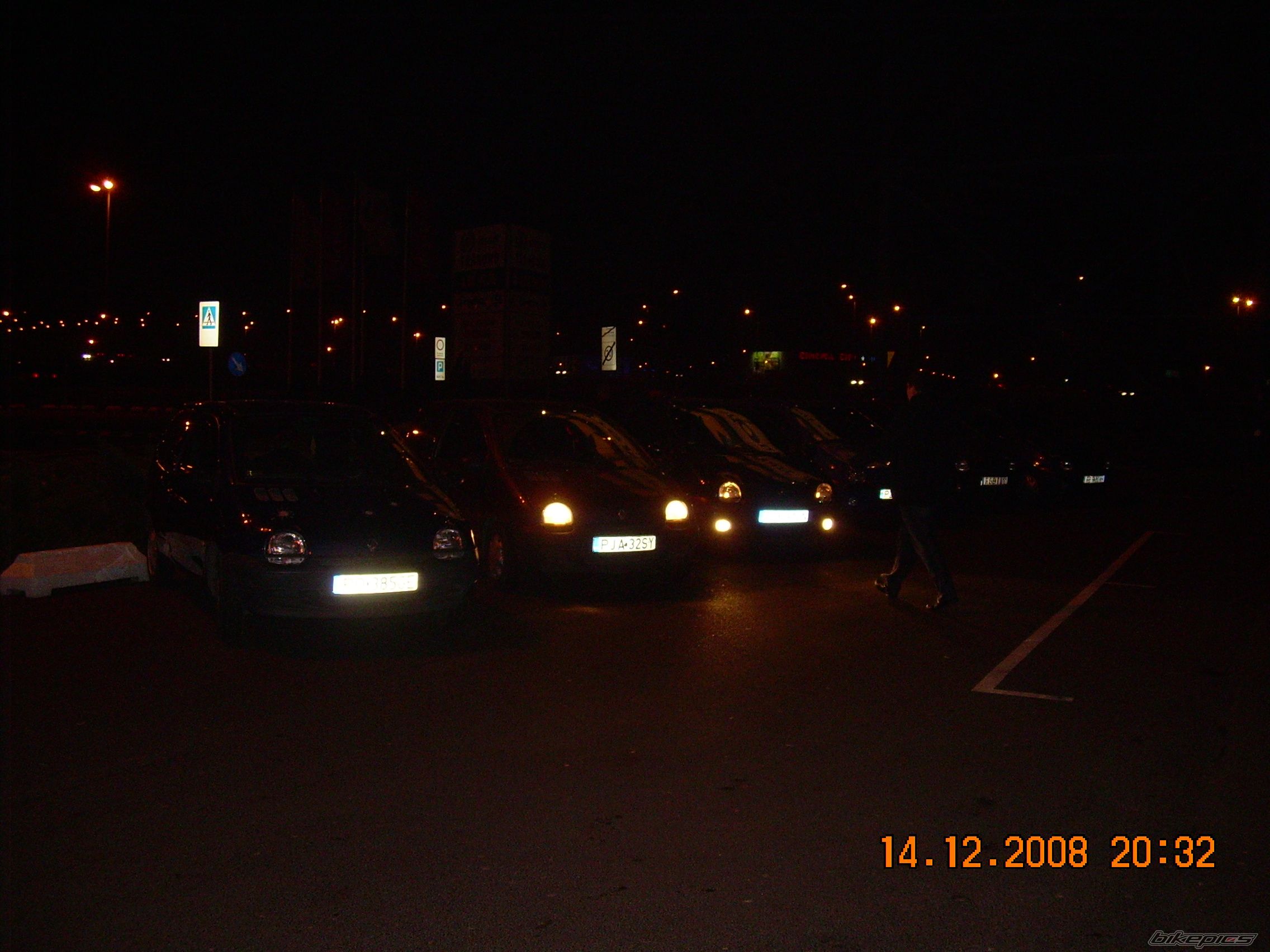 Photo 1513353