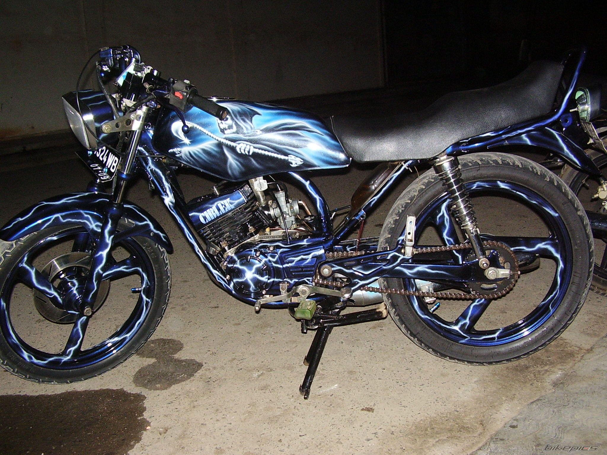 Photo 1513405