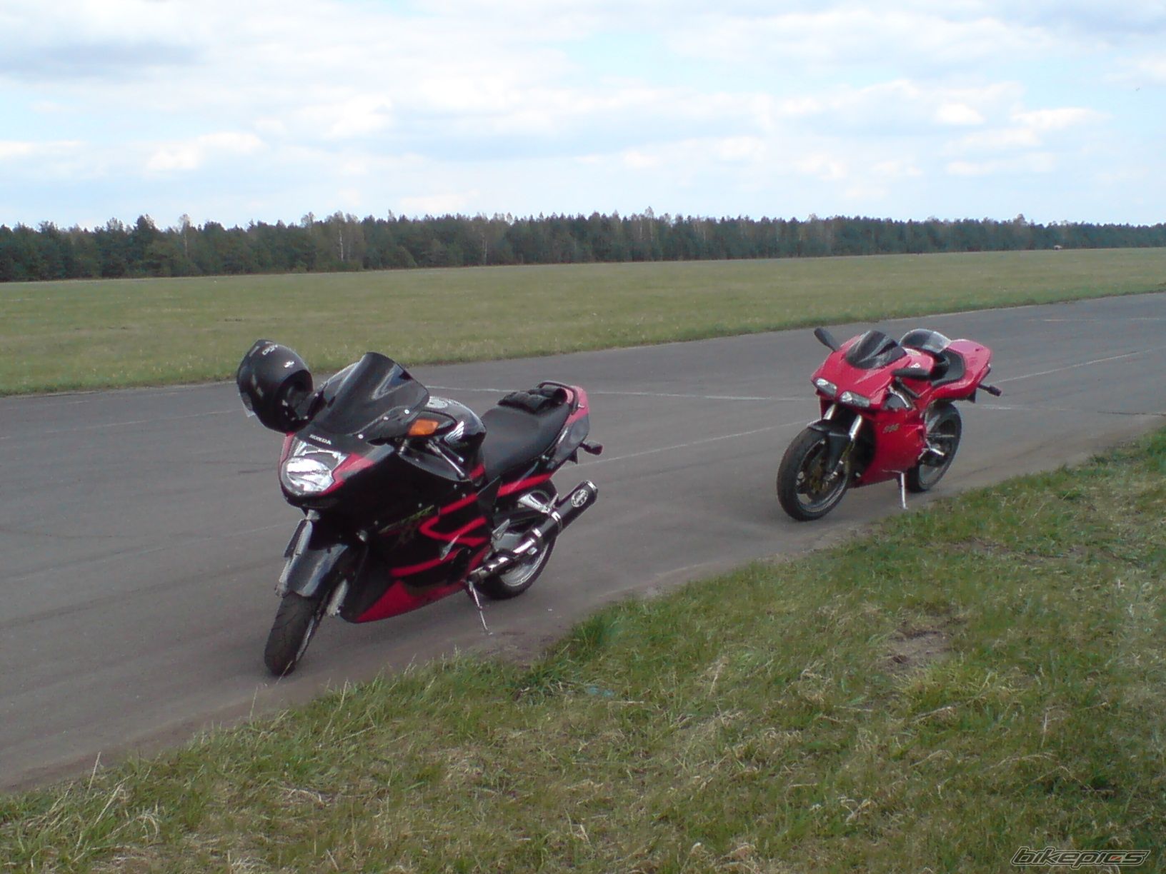Photo 1513737