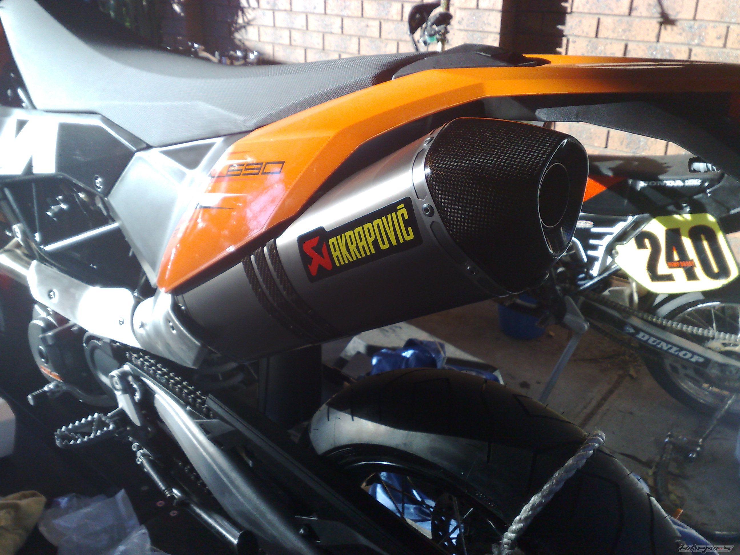 Photo 1513881