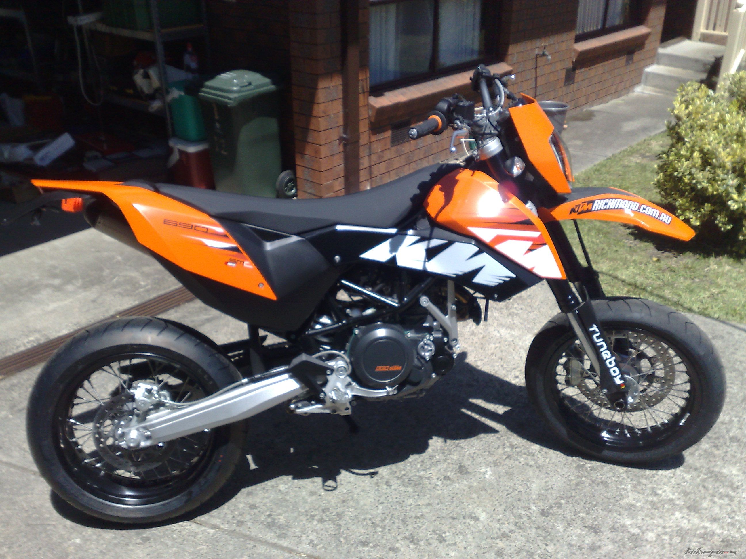 Photo 1513883