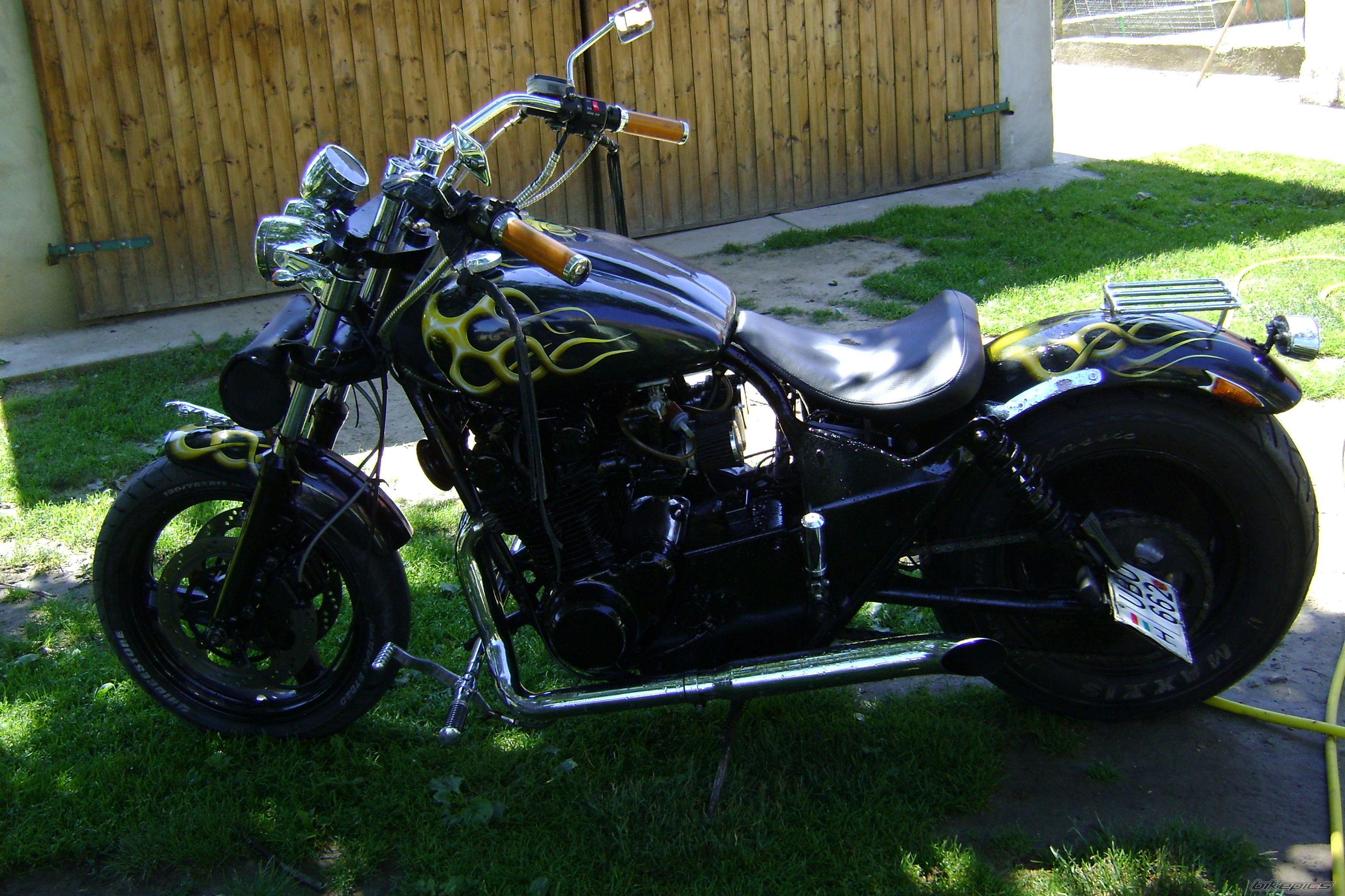 Photo 1514107
