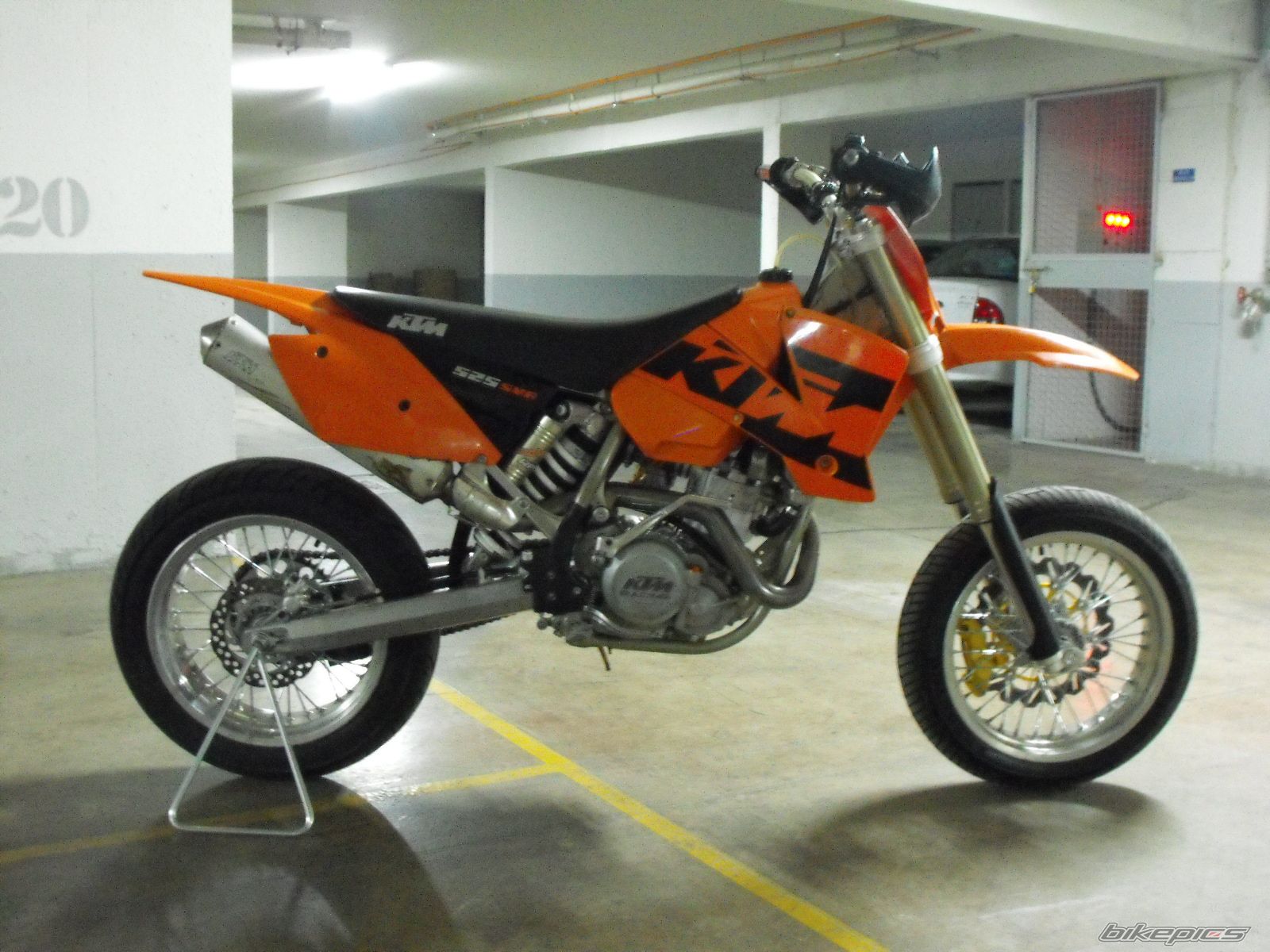 Photo 1514729