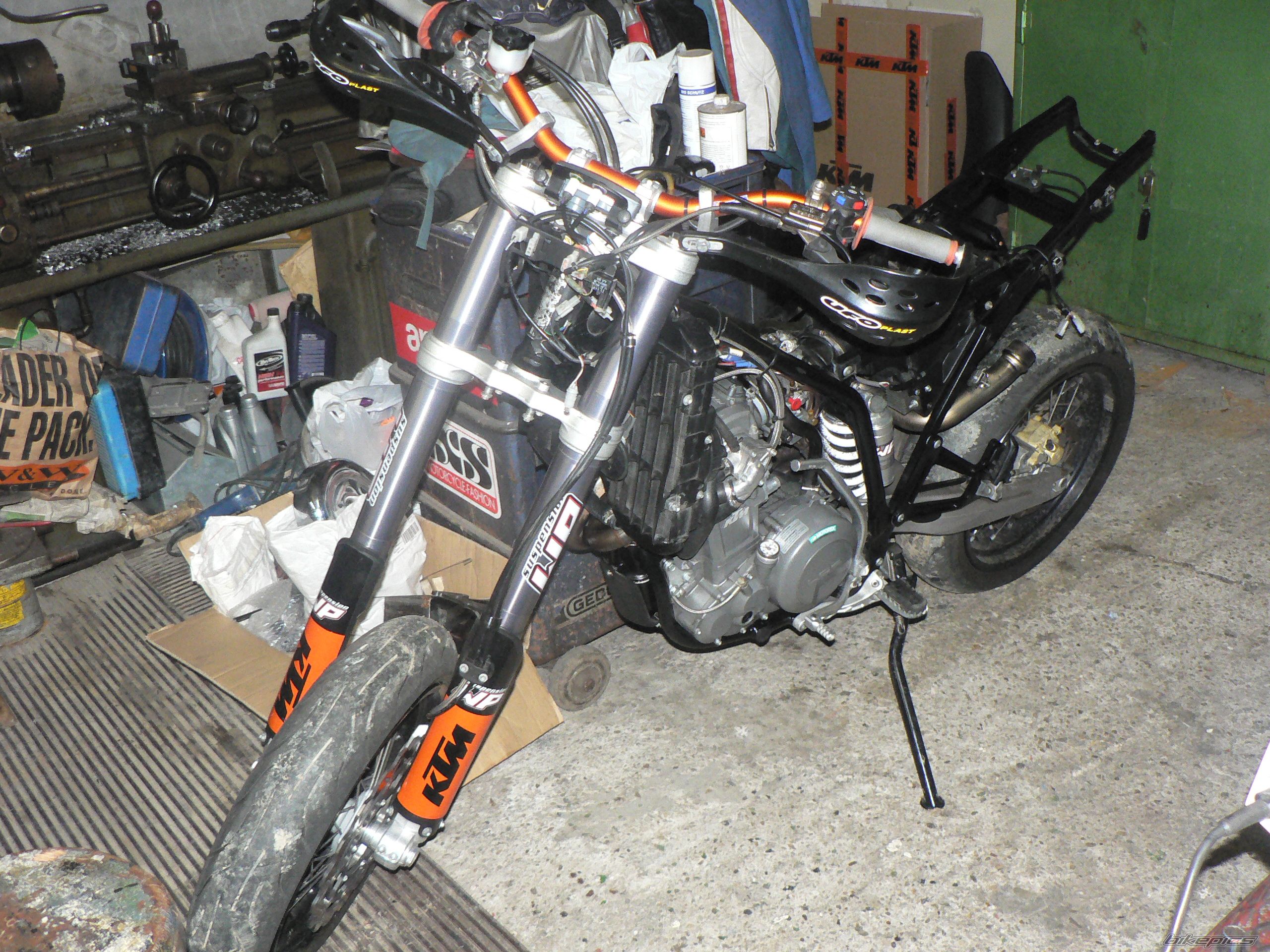Photo 1515383