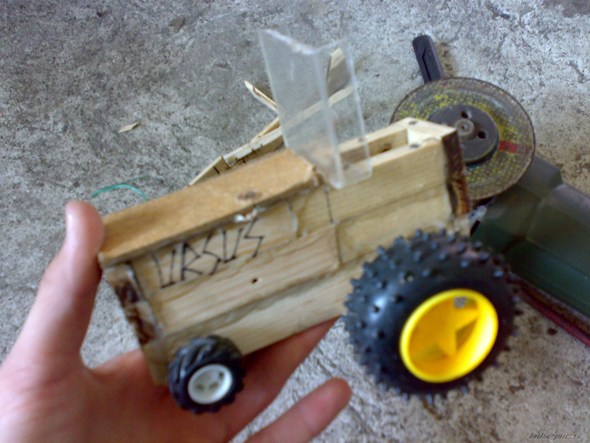 Photo 1515472