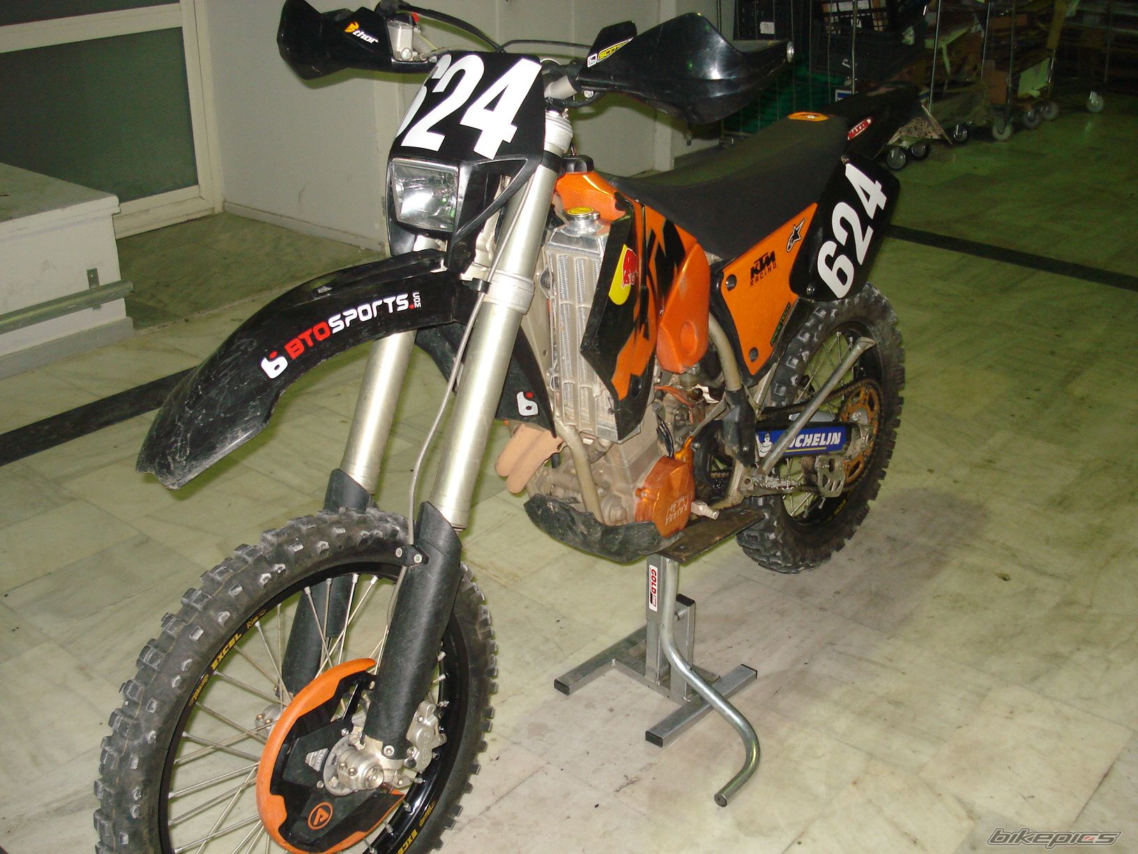 Photo 1515546