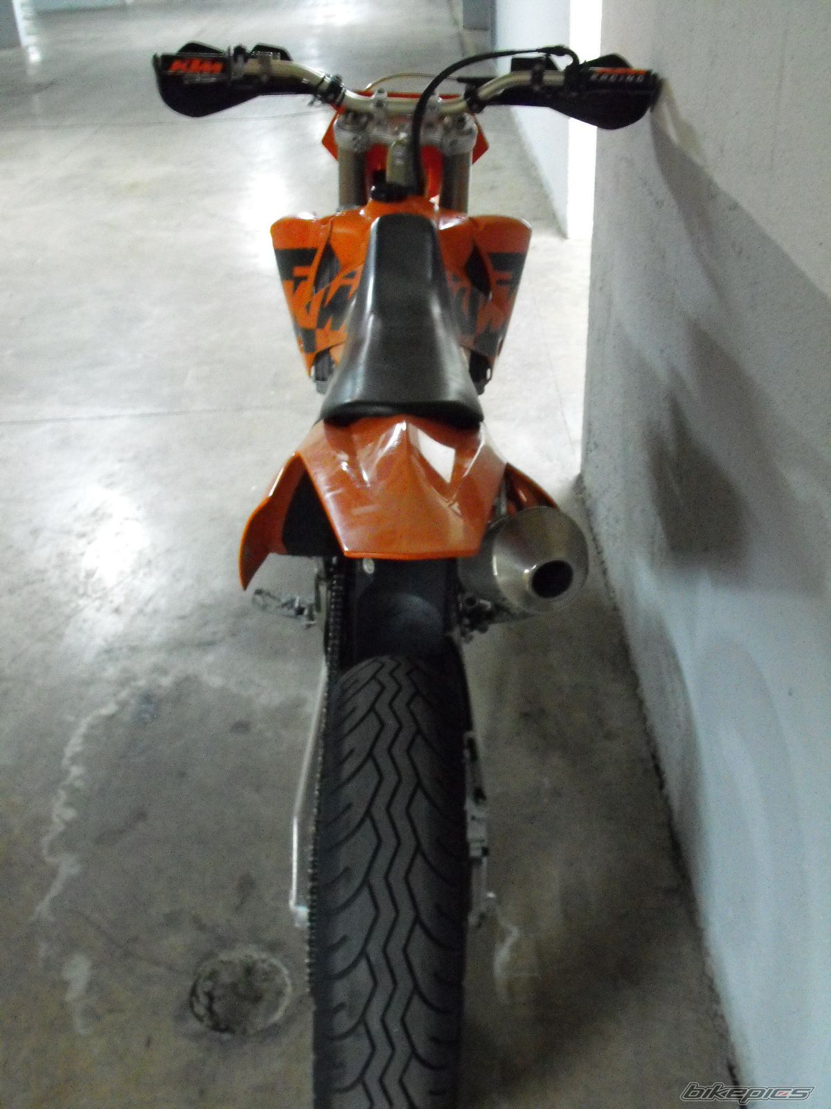 Photo 1515854