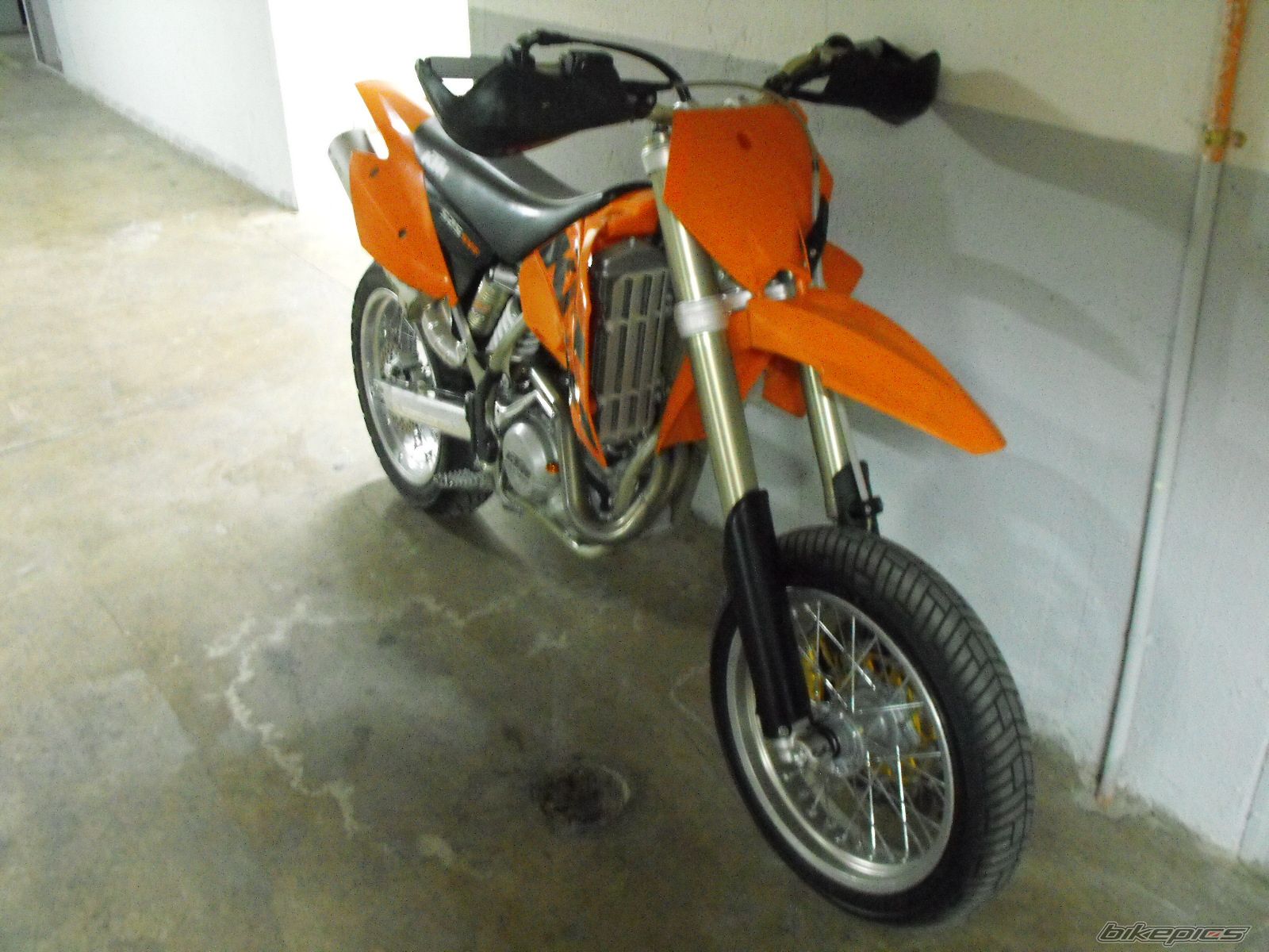 Photo 1515869