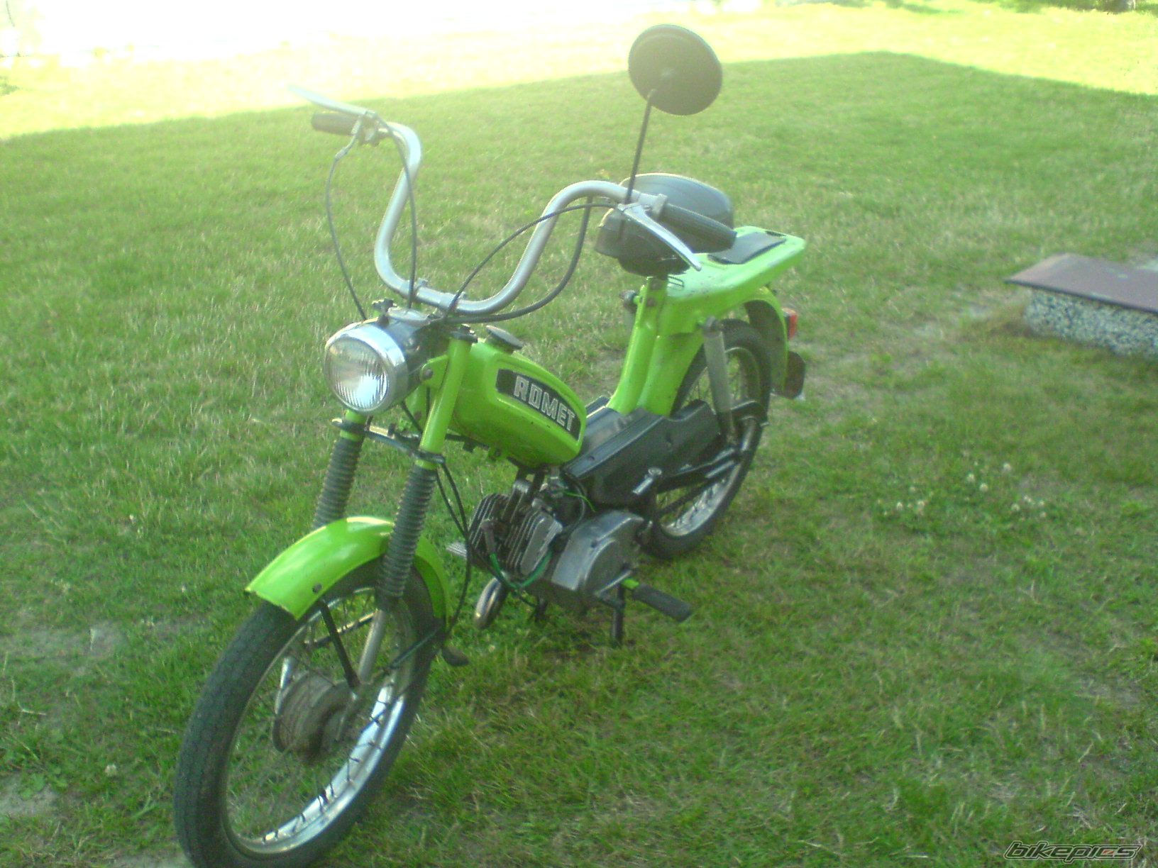 Photo 1516302