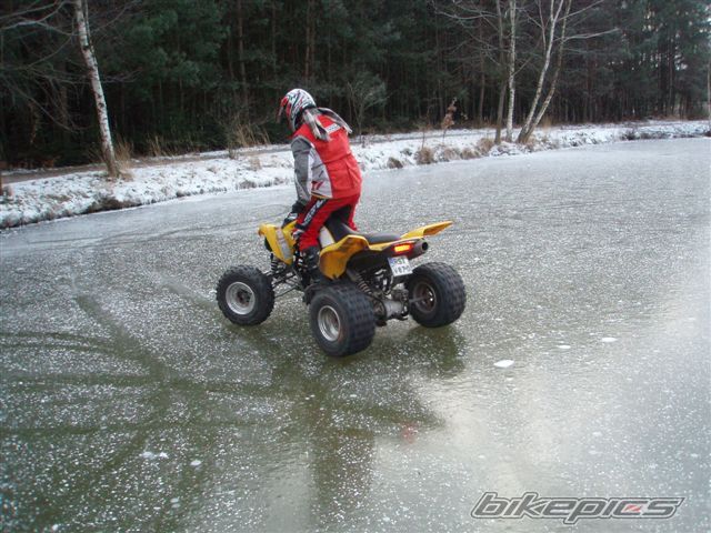 Photo 1516321