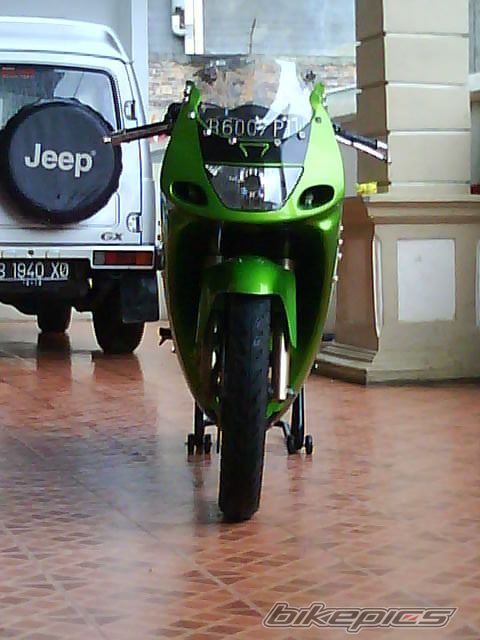 Photo 1516374