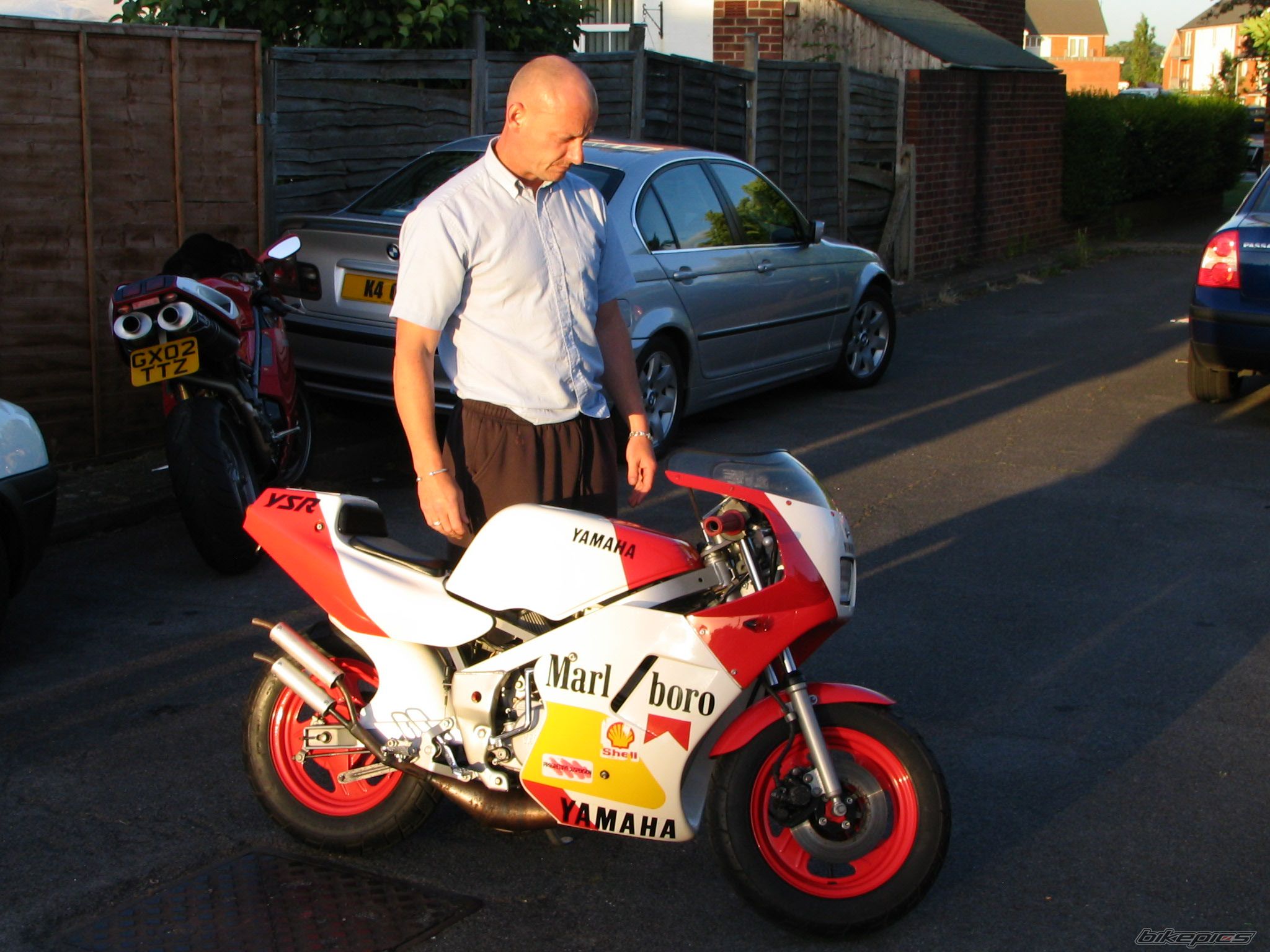 Photo 1516392