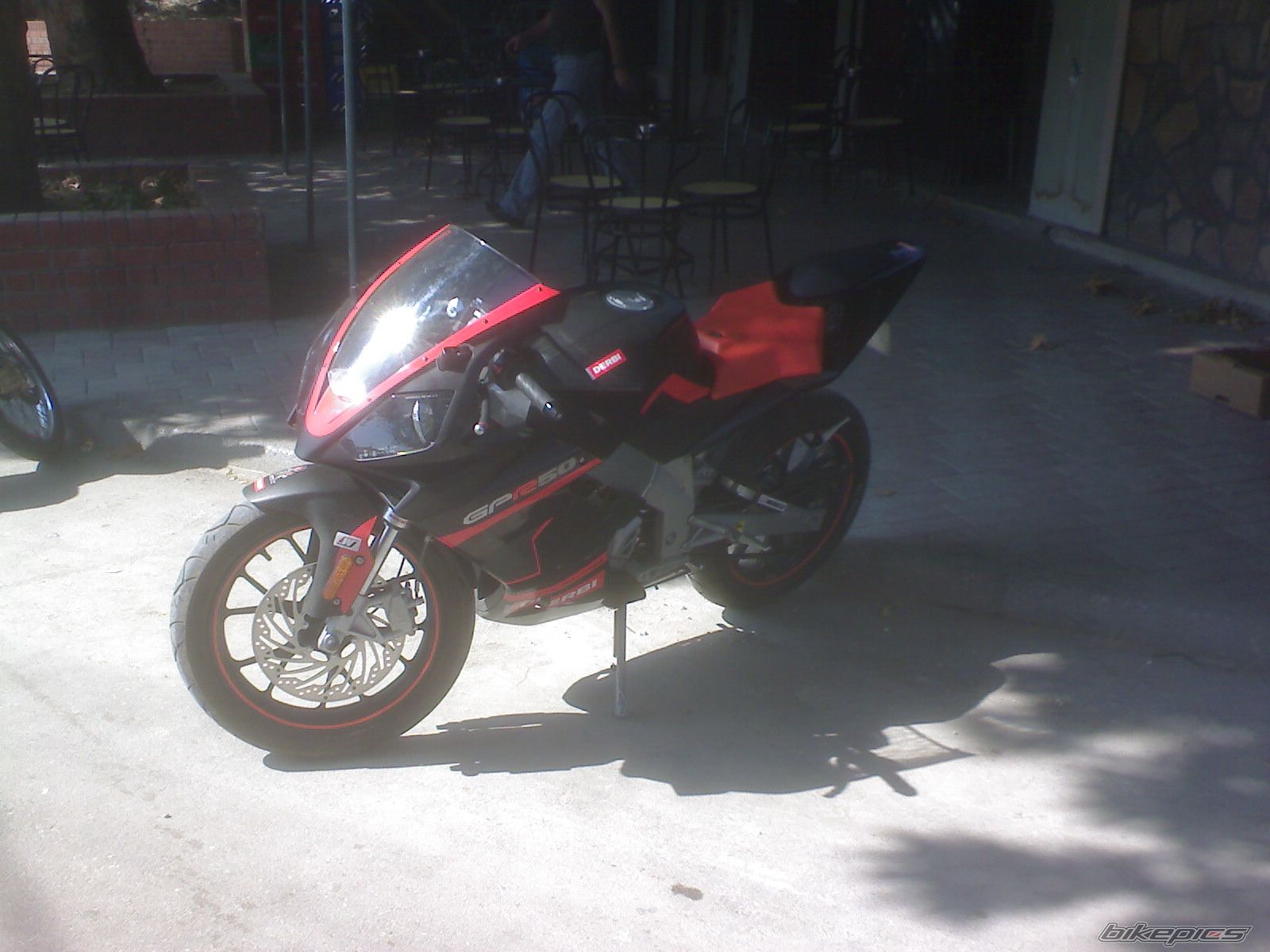 Photo 1516606