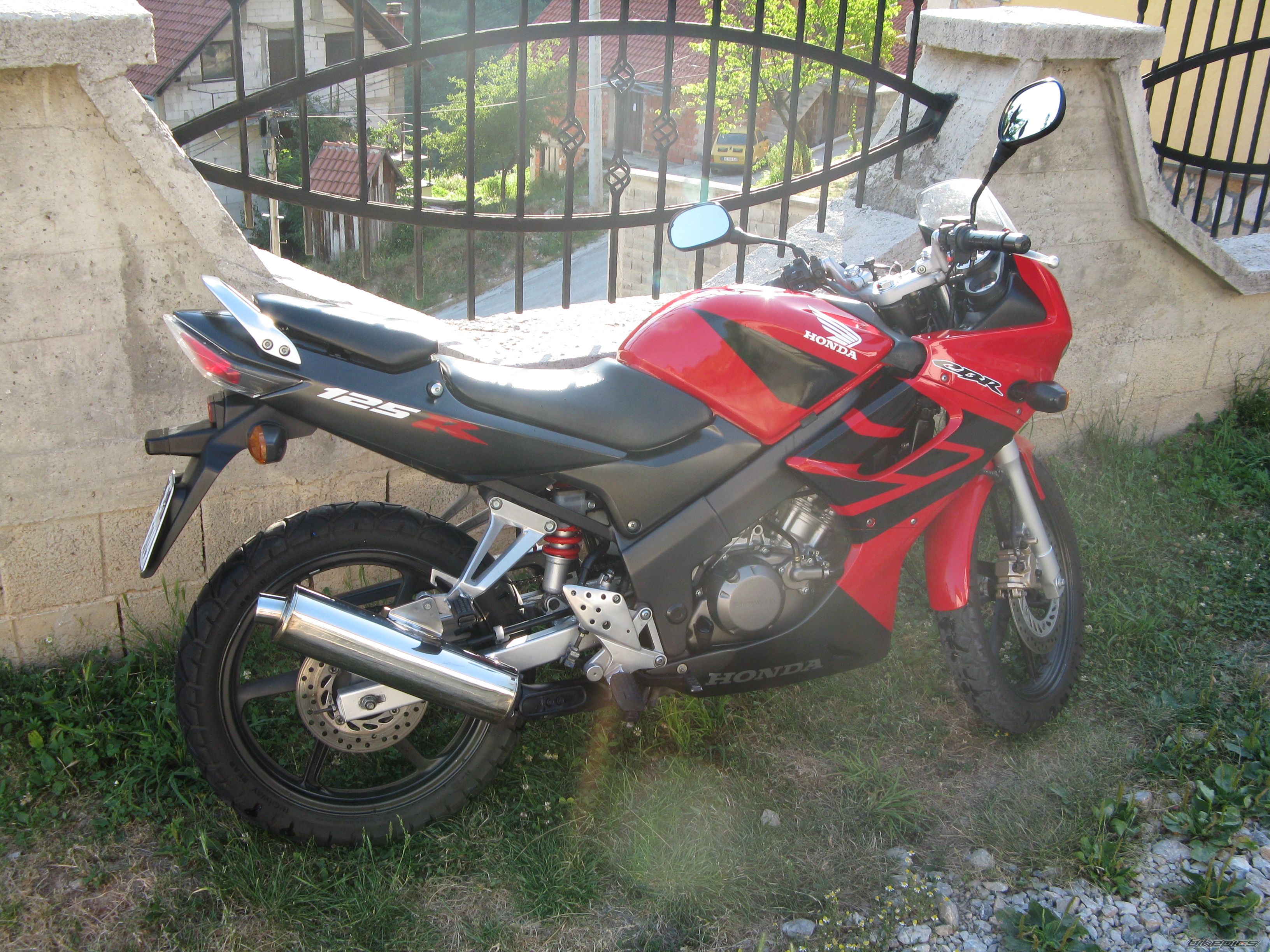 Photo 1516610