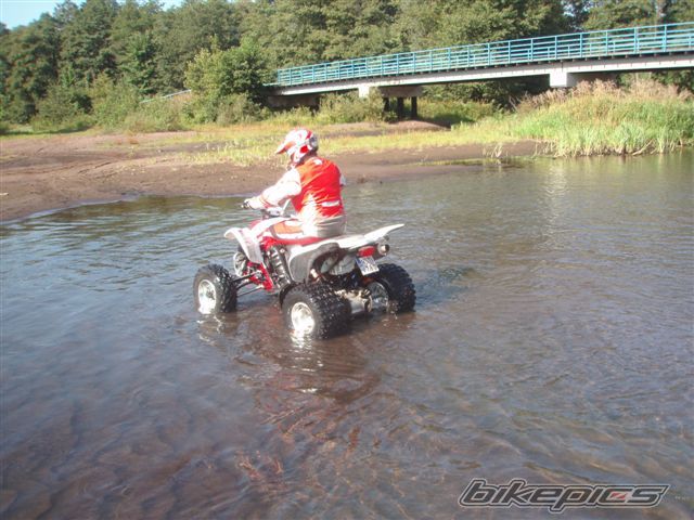 Photo 1516744